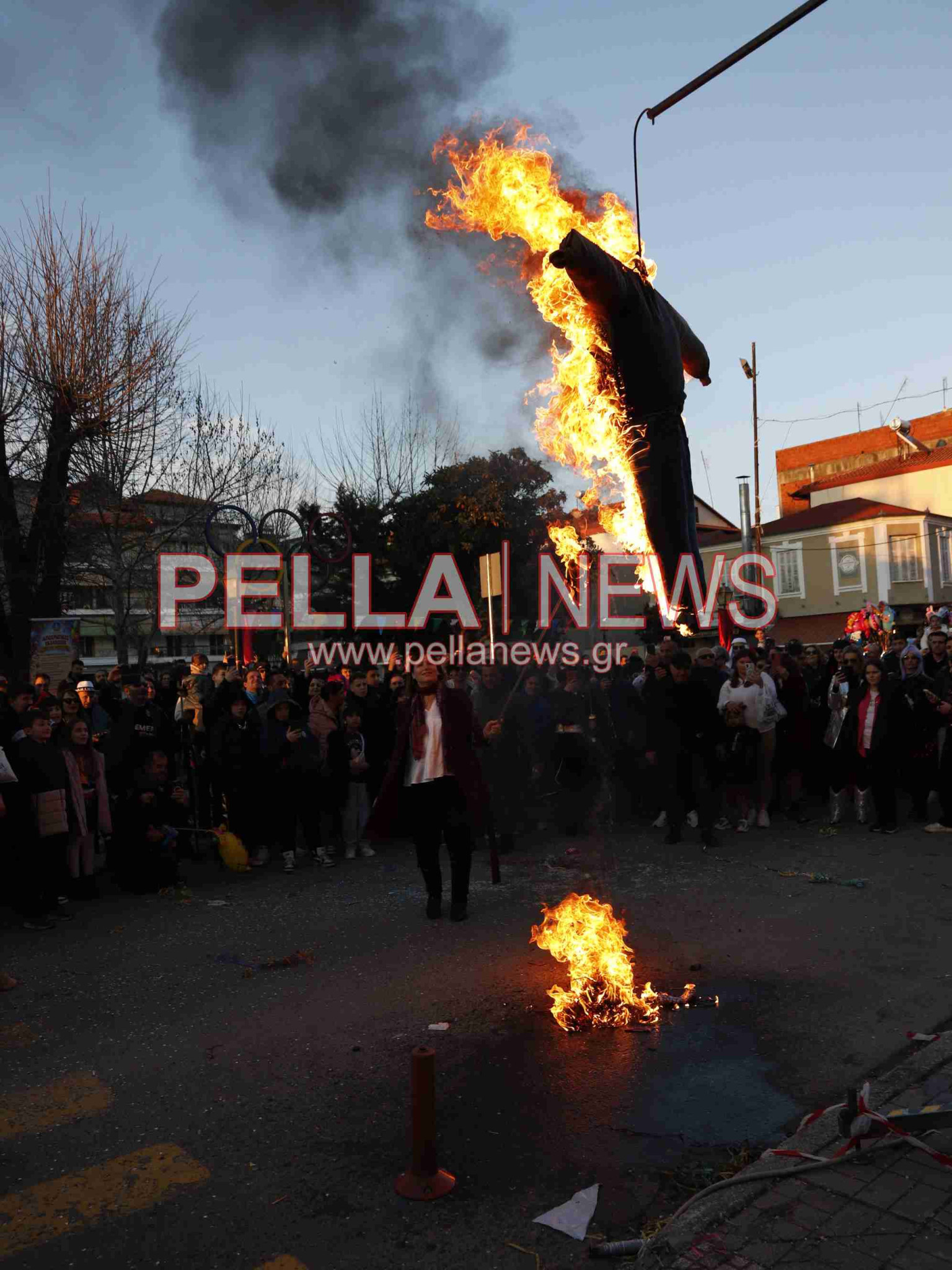 Σκυδραϊκό καρναβάλι: Η καλή και η κακή διατροφή, οι σούπερ ήρωες και ο γάμος στο χωριό η πρώτη τριάδα της παρέλασης