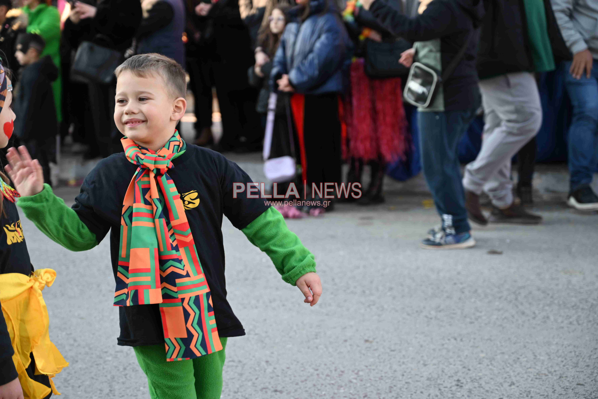 Σκυδραϊκό καρναβάλι: Η καλή και η κακή διατροφή, οι σούπερ ήρωες και ο γάμος στο χωριό η πρώτη τριάδα της παρέλασης