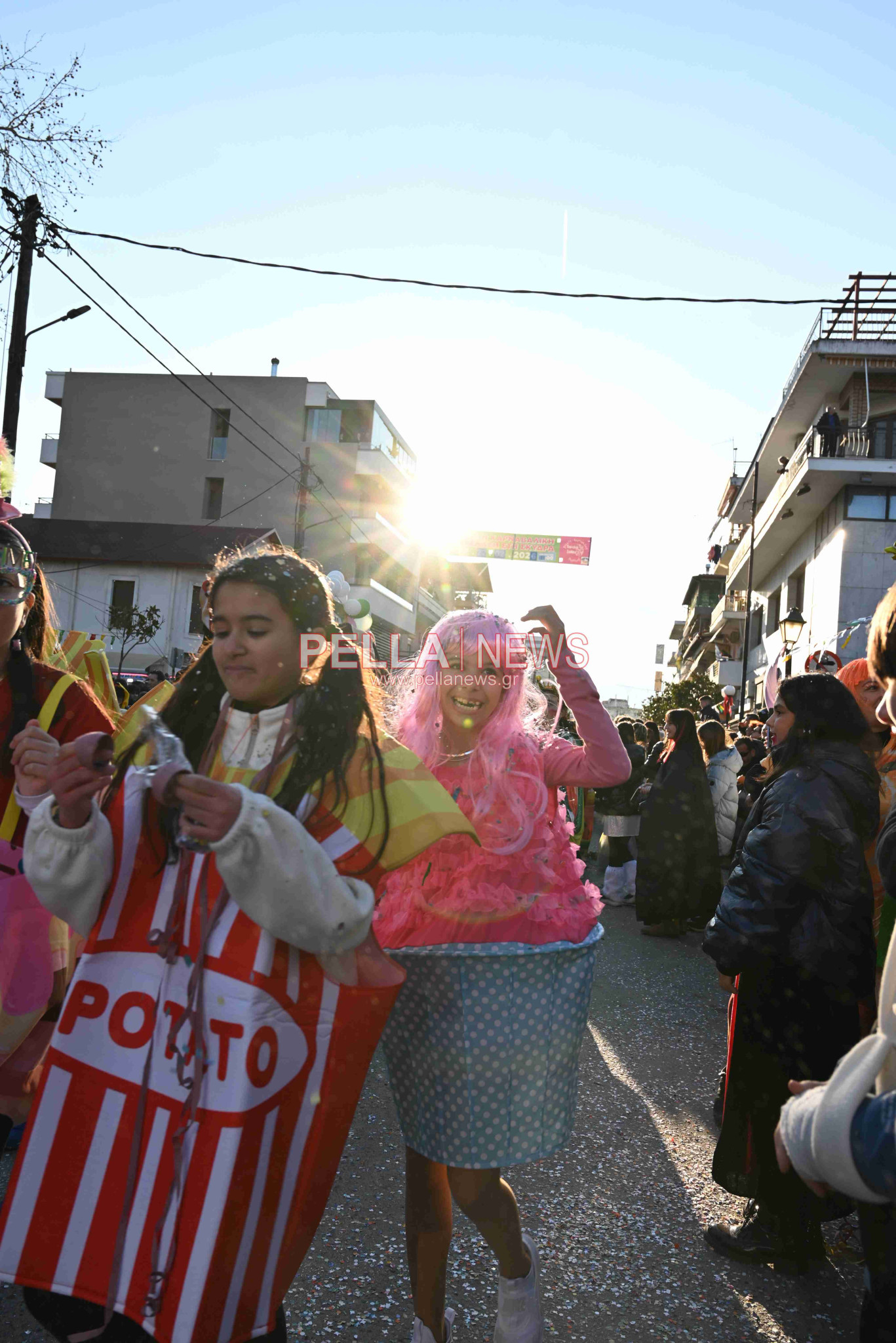 Σκυδραϊκό καρναβάλι: Η καλή και η κακή διατροφή, οι σούπερ ήρωες και ο γάμος στο χωριό η πρώτη τριάδα της παρέλασης