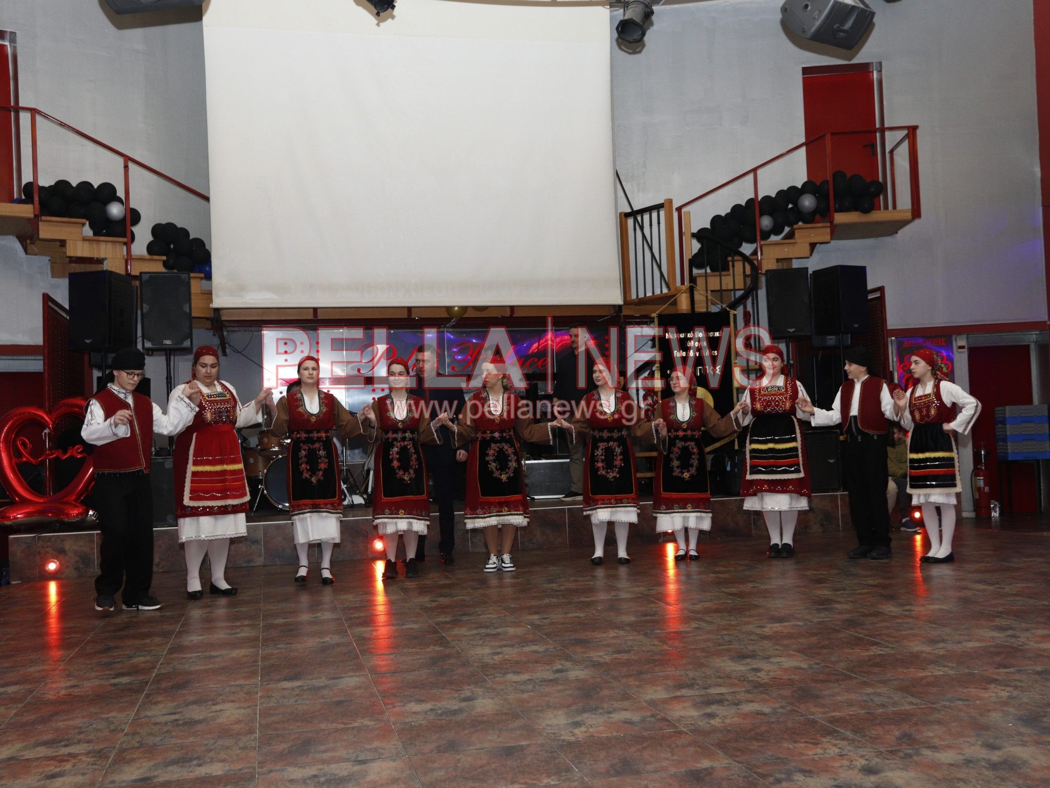 Λαμπερός και Κατάμεστος ο Ετήσιος Χορός του Συλλόγου Γαλατάδων (φωτογραφίες)