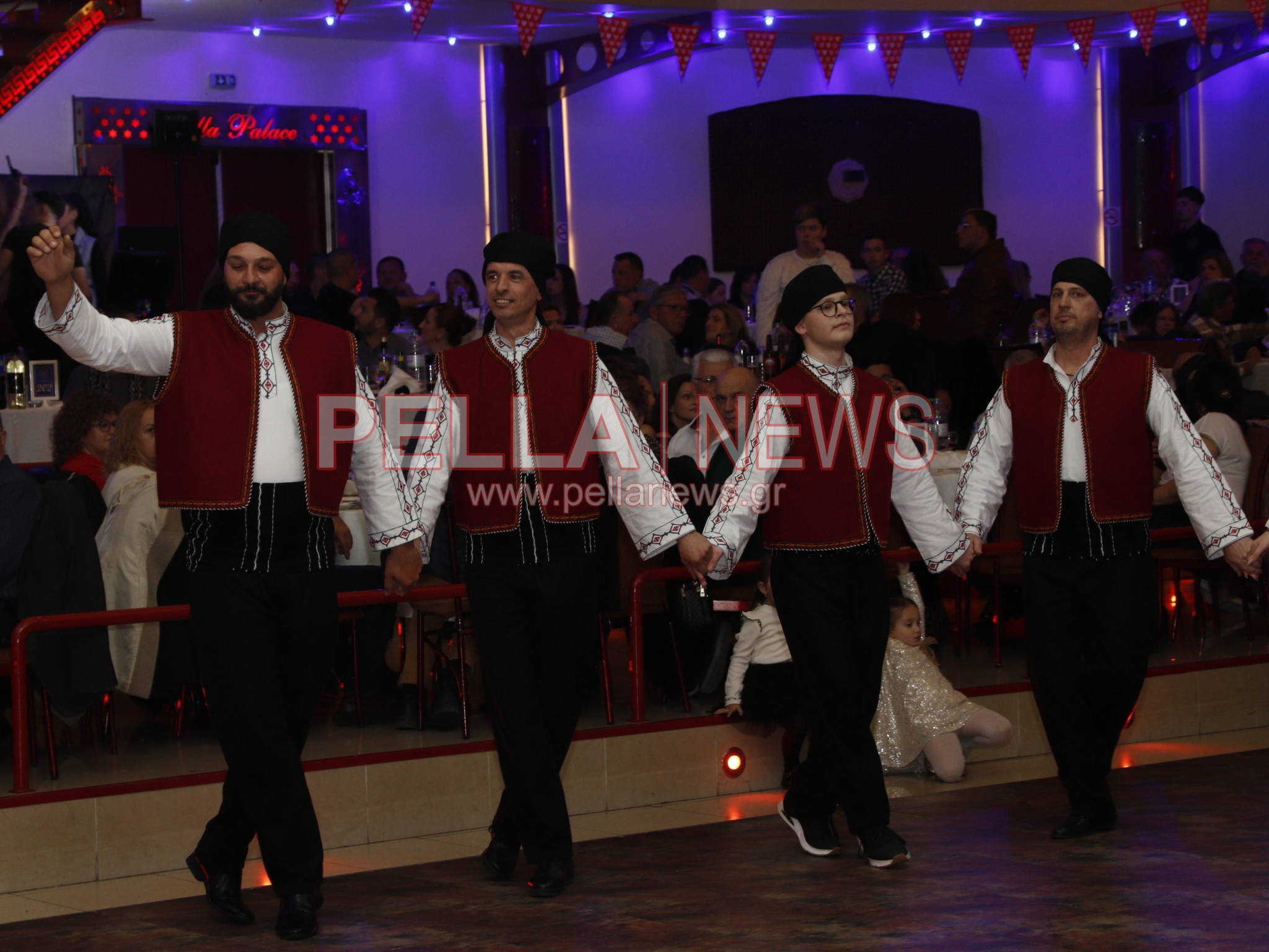 Λαμπερός και Κατάμεστος ο Ετήσιος Χορός του Συλλόγου Γαλατάδων (φωτογραφίες)