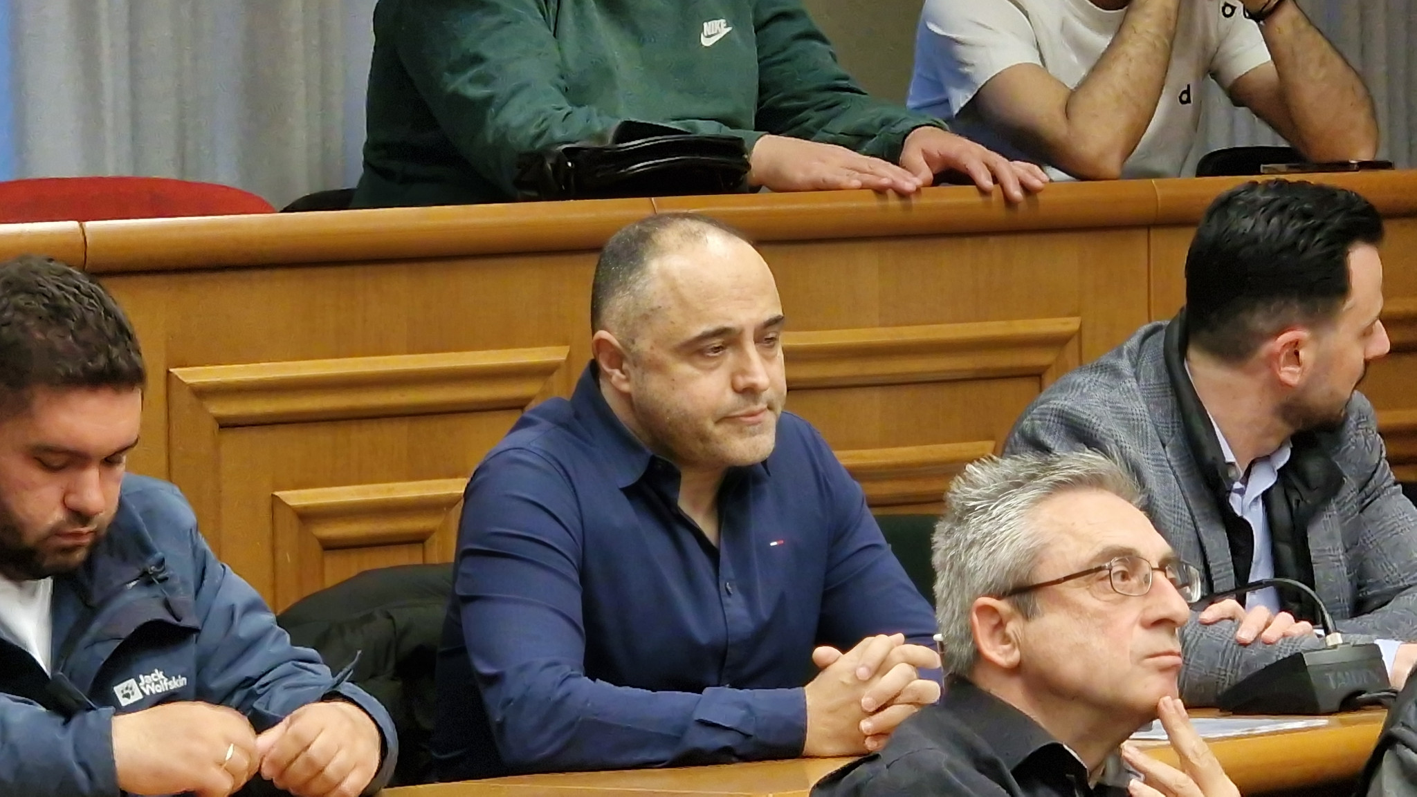 Μαραθώνια συνεδρίαση με εντάσεις, αιχμές και πολιτικά μηνύματα στο Δημοτικό Συμβούλιο Αλμωπίας