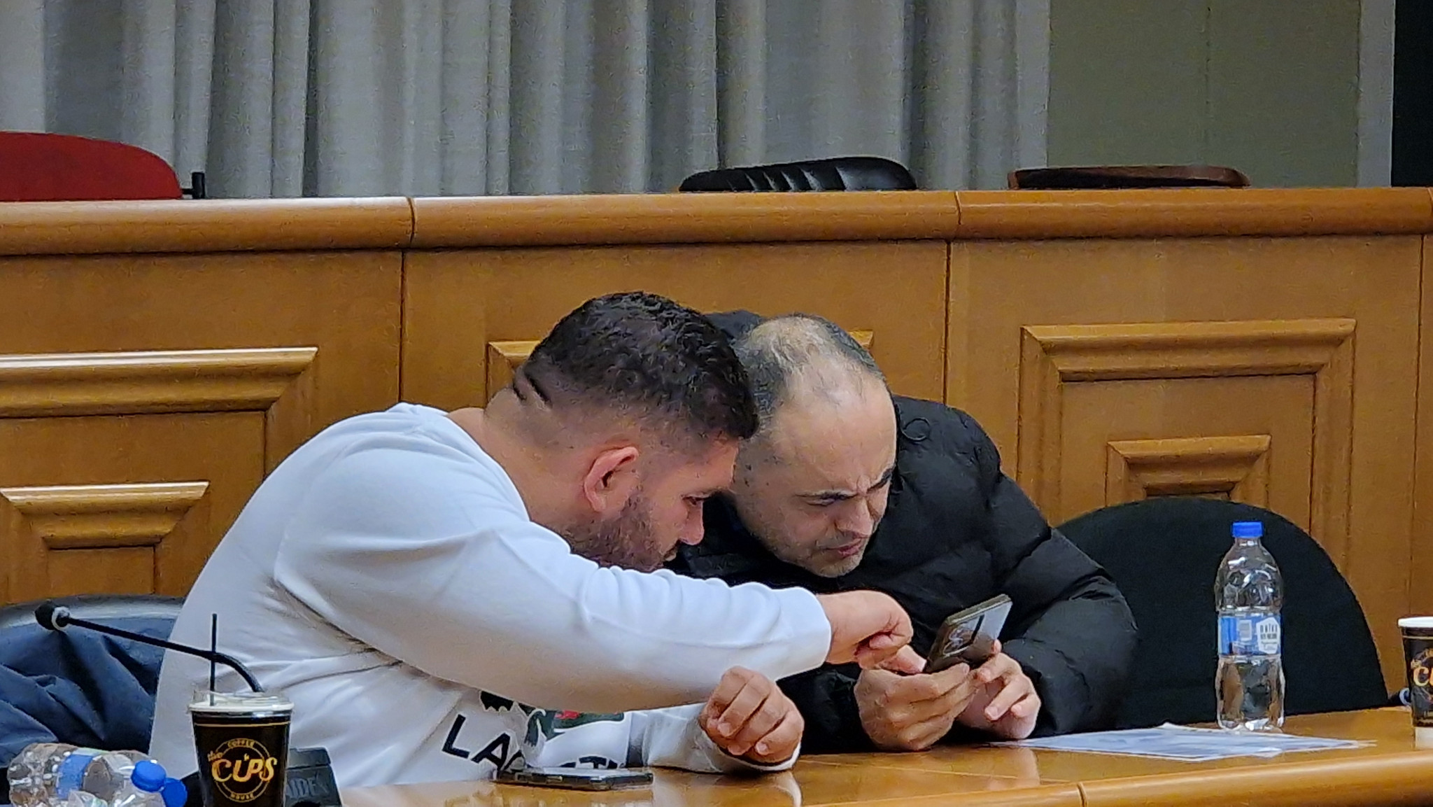 Μαραθώνια συνεδρίαση με εντάσεις, αιχμές και πολιτικά μηνύματα στο Δημοτικό Συμβούλιο Αλμωπίας