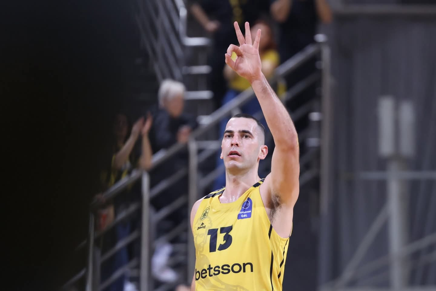 Προελαύνει ο Αυτοκράτορας.... 5η συνεχόμενη νίκη