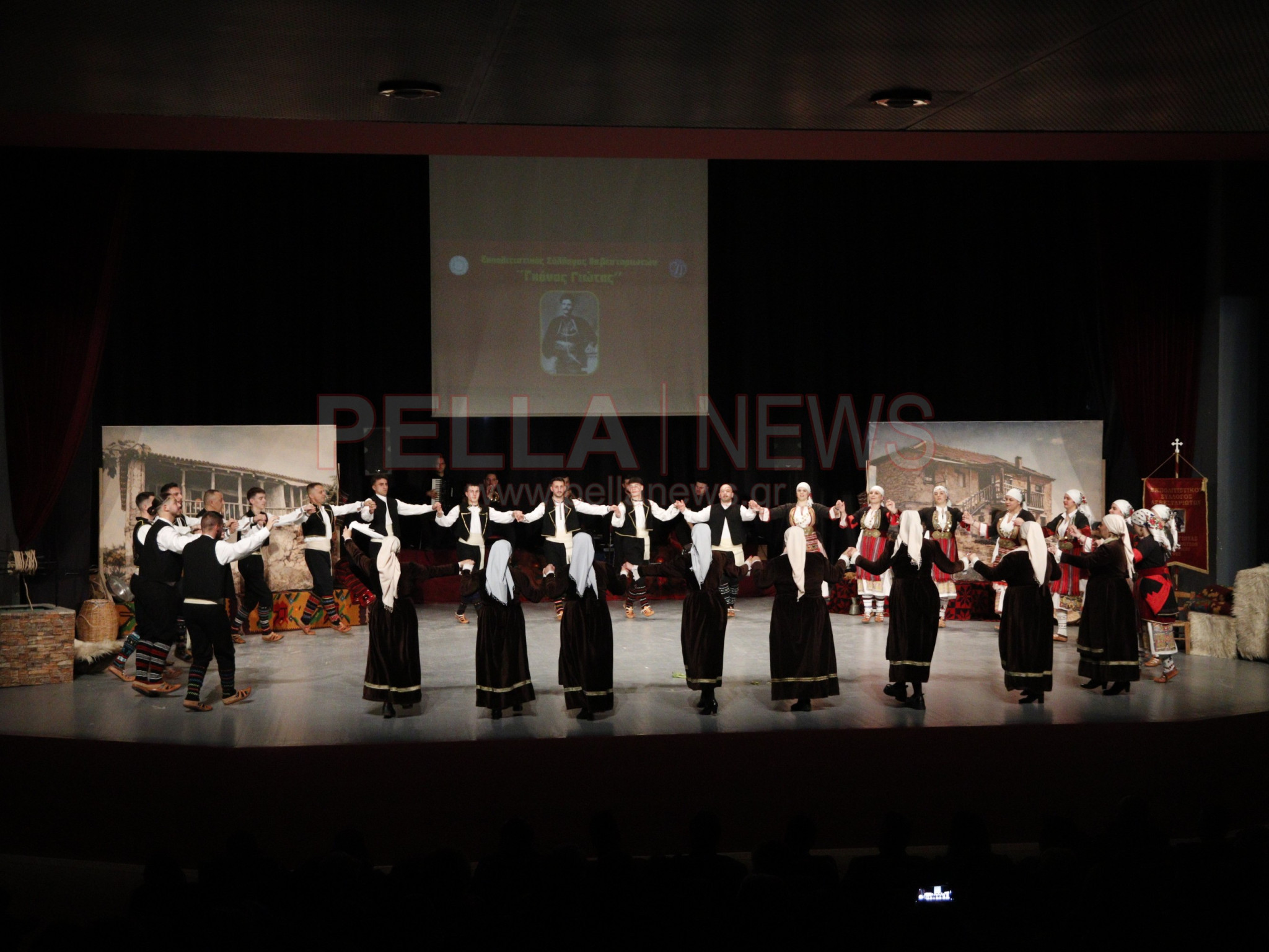 Ασβεσταριό: η μνήμη που έγινε παράδοση, Χορός, συγκίνηση και μνήμες σε μια ξεχωριστή παράσταση (φωτογραφίες/βίντεο