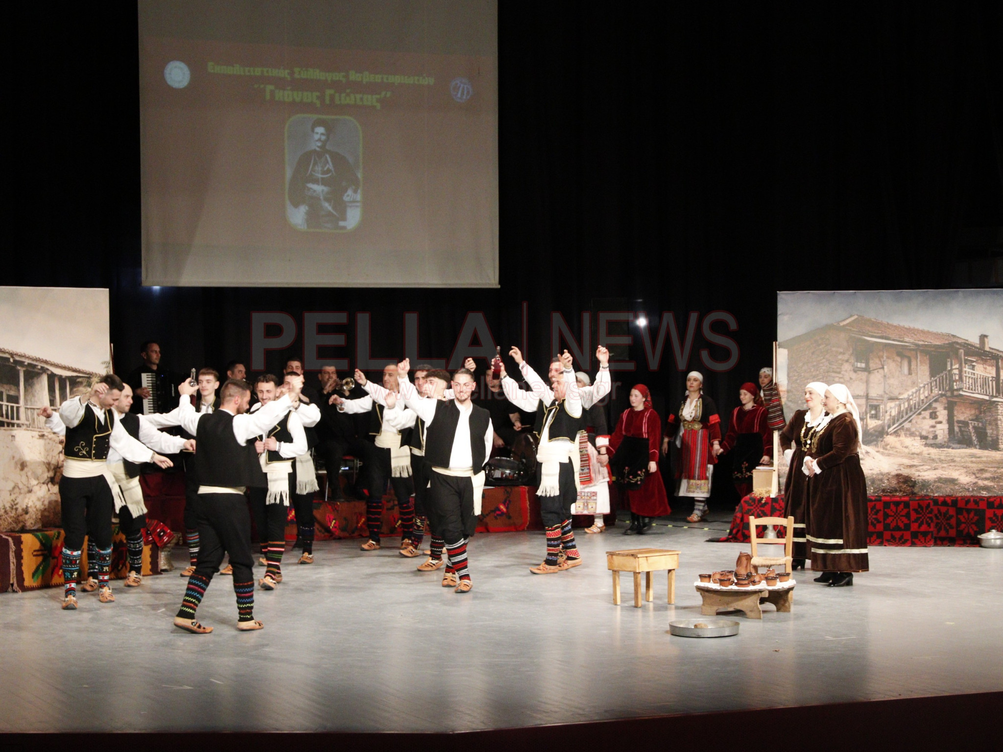 Ασβεσταριό: η μνήμη που έγινε παράδοση, Χορός, συγκίνηση και μνήμες σε μια ξεχωριστή παράσταση (φωτογραφίες/βίντεο