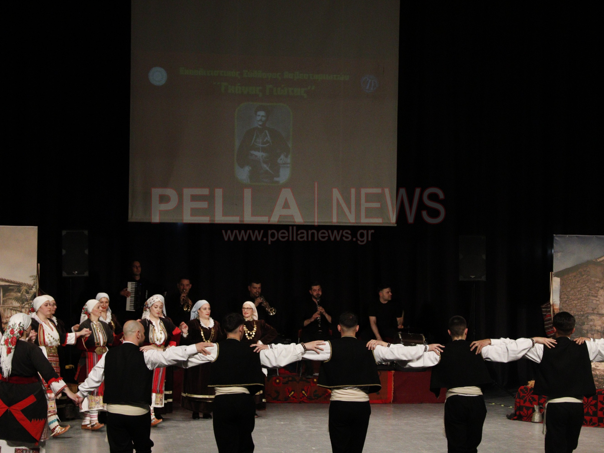 Ασβεσταριό: η μνήμη που έγινε παράδοση, Χορός, συγκίνηση και μνήμες σε μια ξεχωριστή παράσταση (φωτογραφίες/βίντεο