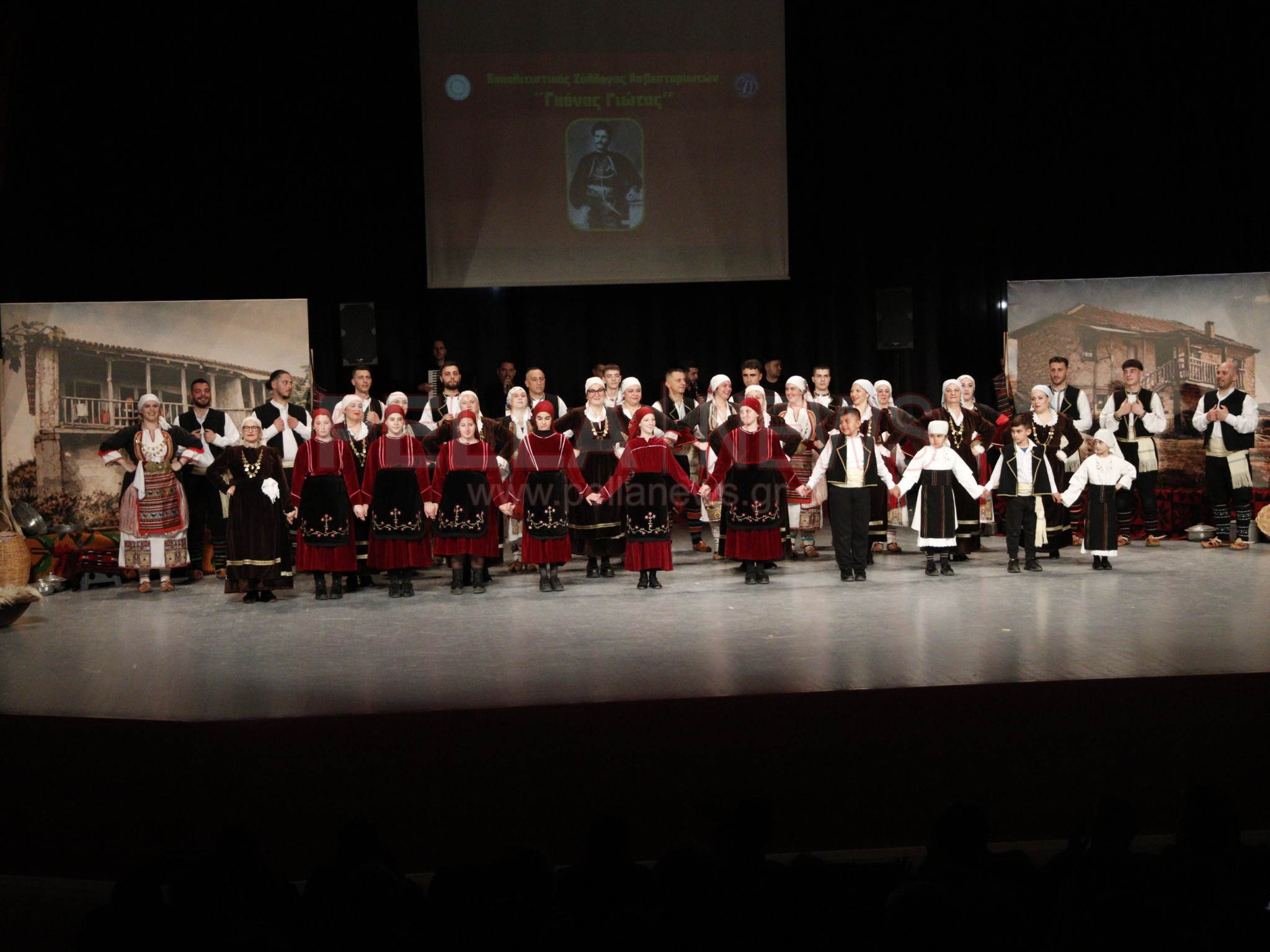 Ασβεσταριό: η μνήμη που έγινε παράδοση, Χορός, συγκίνηση και μνήμες σε μια ξεχωριστή παράσταση (φωτογραφίες/βίντεο