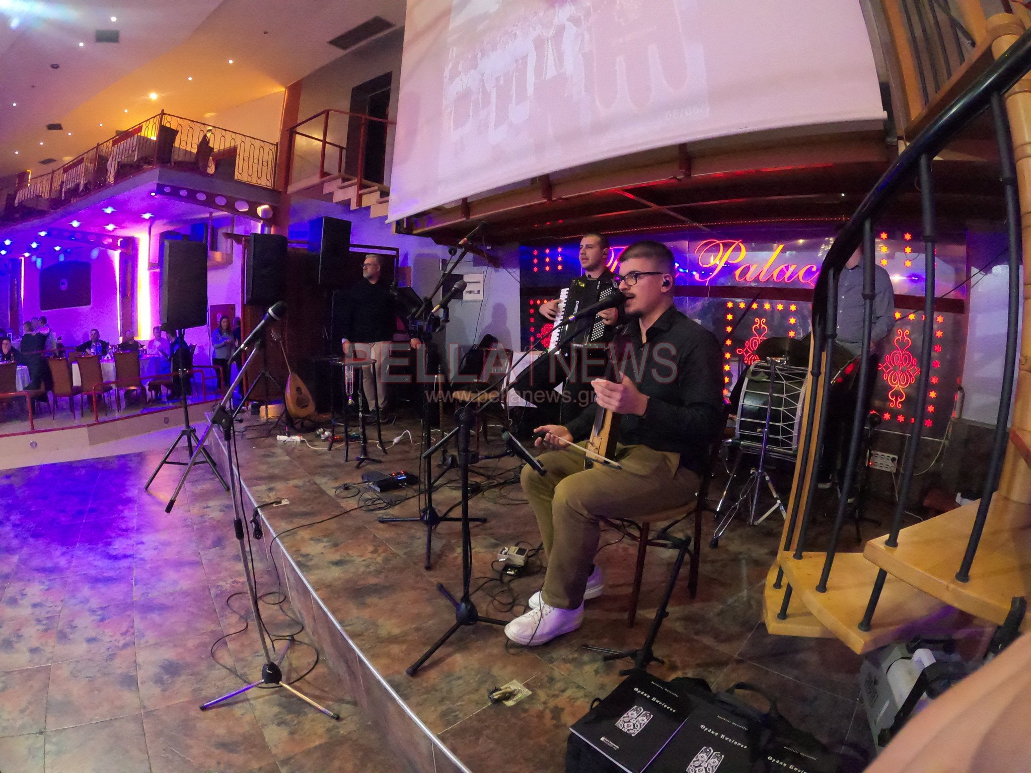 Εντυπωσιακός ο πρώτος ετήσιος χορός του Συλλόγου Τριφυλλίου "Μέγας Αλέξανδρος" (φωτογραφίες/βίντεο)