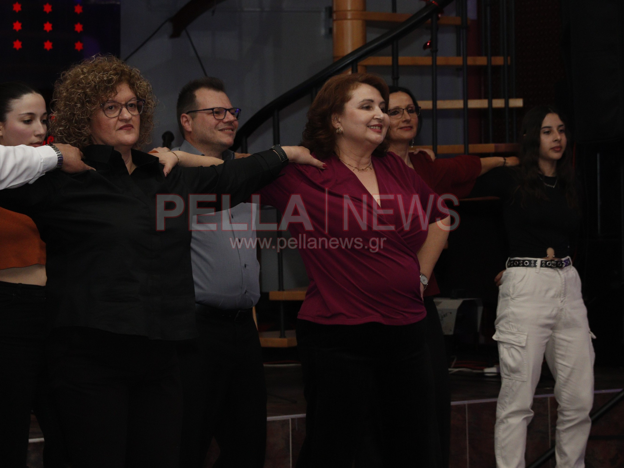 Εντυπωσιακός ο πρώτος ετήσιος χορός του Συλλόγου Τριφυλλίου "Μέγας Αλέξανδρος" (φωτογραφίες/βίντεο)