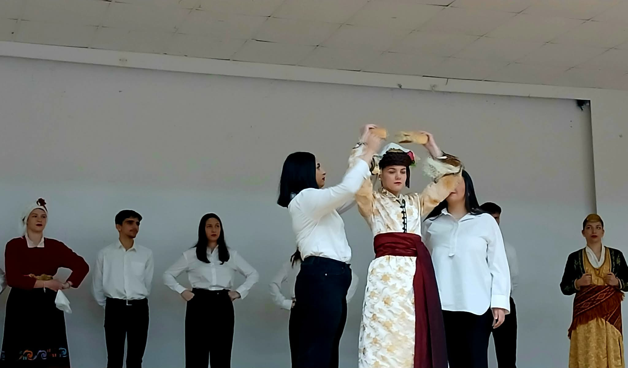 Ολοκληρώθηκε με μεγάλη επιτυχία η 8η Πανελλήνια Μαθητική Συνάντηση «Εκπαίδευση και Λαογραφία» στην Έδεσσα