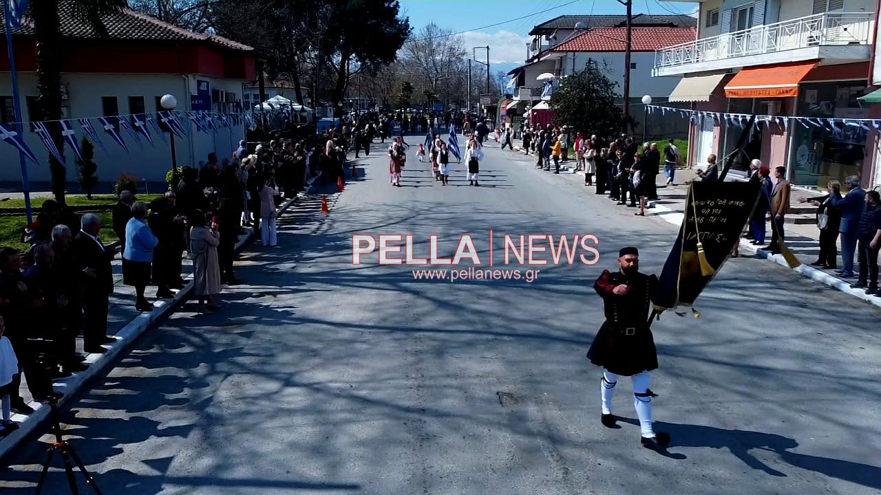 Παρέλαση 25ης Μαρτίου στους Γαλατάδες (φωτογραφίες & βιντεο)