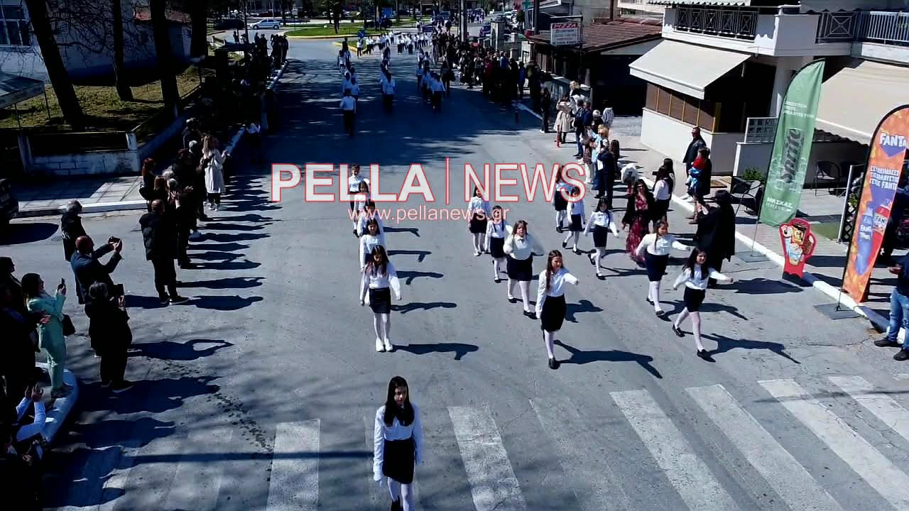 Παρέλαση 25ης Μαρτίου στους Γαλατάδες (φωτογραφίες & βιντεο)