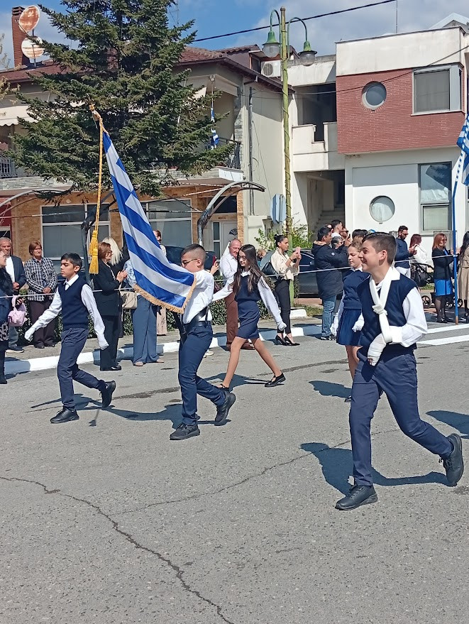 Παρέλαση 25ης Μαρτίου στον Νέο Μυλότοπο (φωτογραφίες)