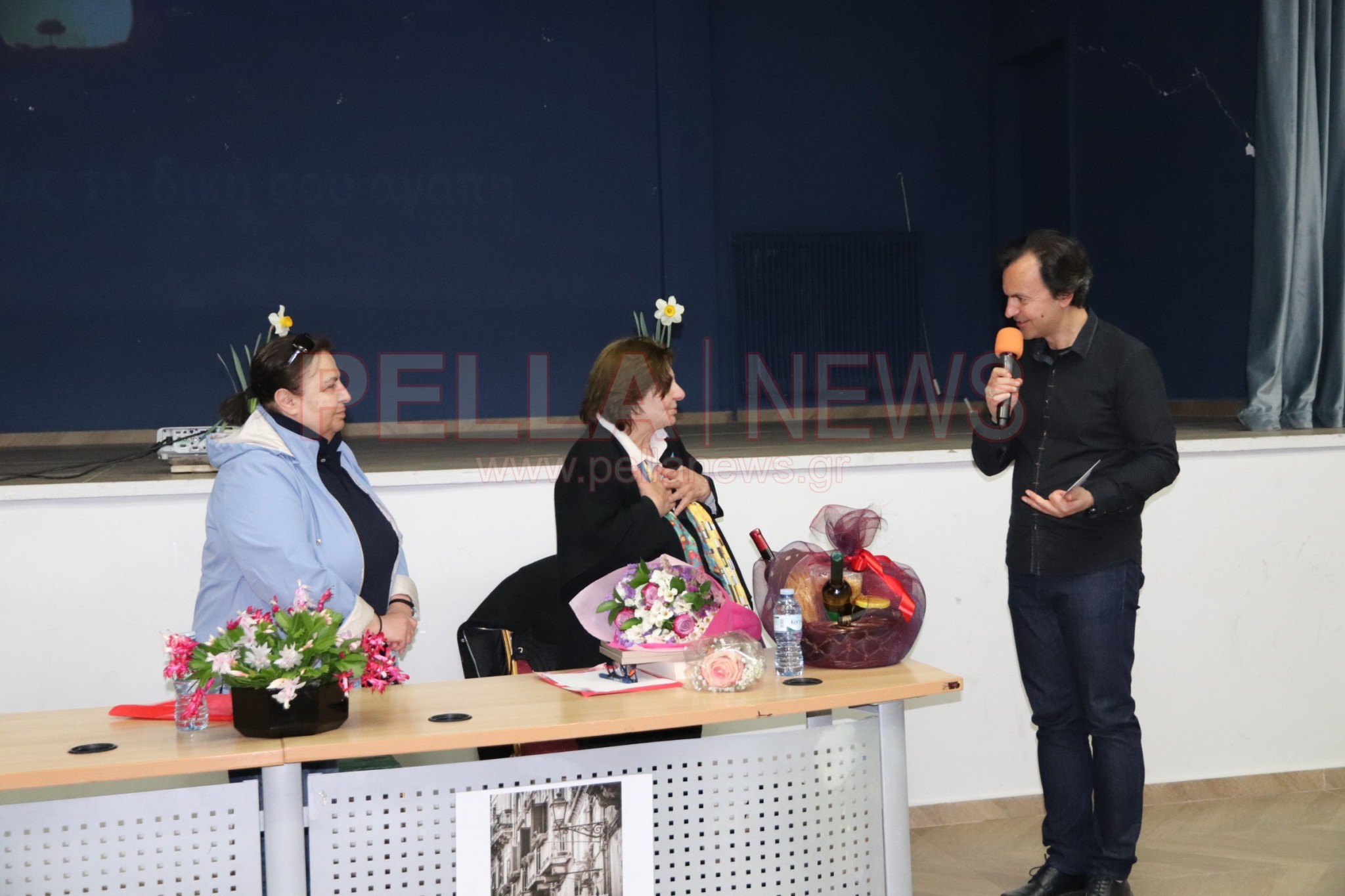 «Ρίμες και όνειρα» στη Σκύδρα: Μαθητές έδωσαν φωνή στην ποίηση μέσα από μια ξεχωριστή εκδήλωση (βιντεο)