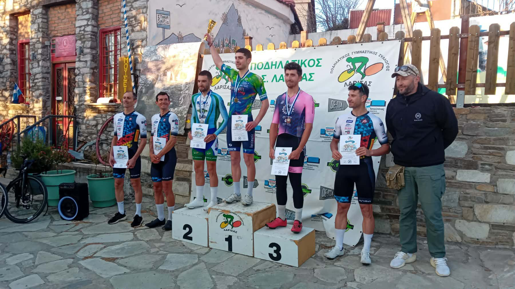 Αθλητικός Ποδηλατικός Όμιλος Γιαννιτσών: Ένα Σαββατοκύριακο γεμάτο...βάθρα!