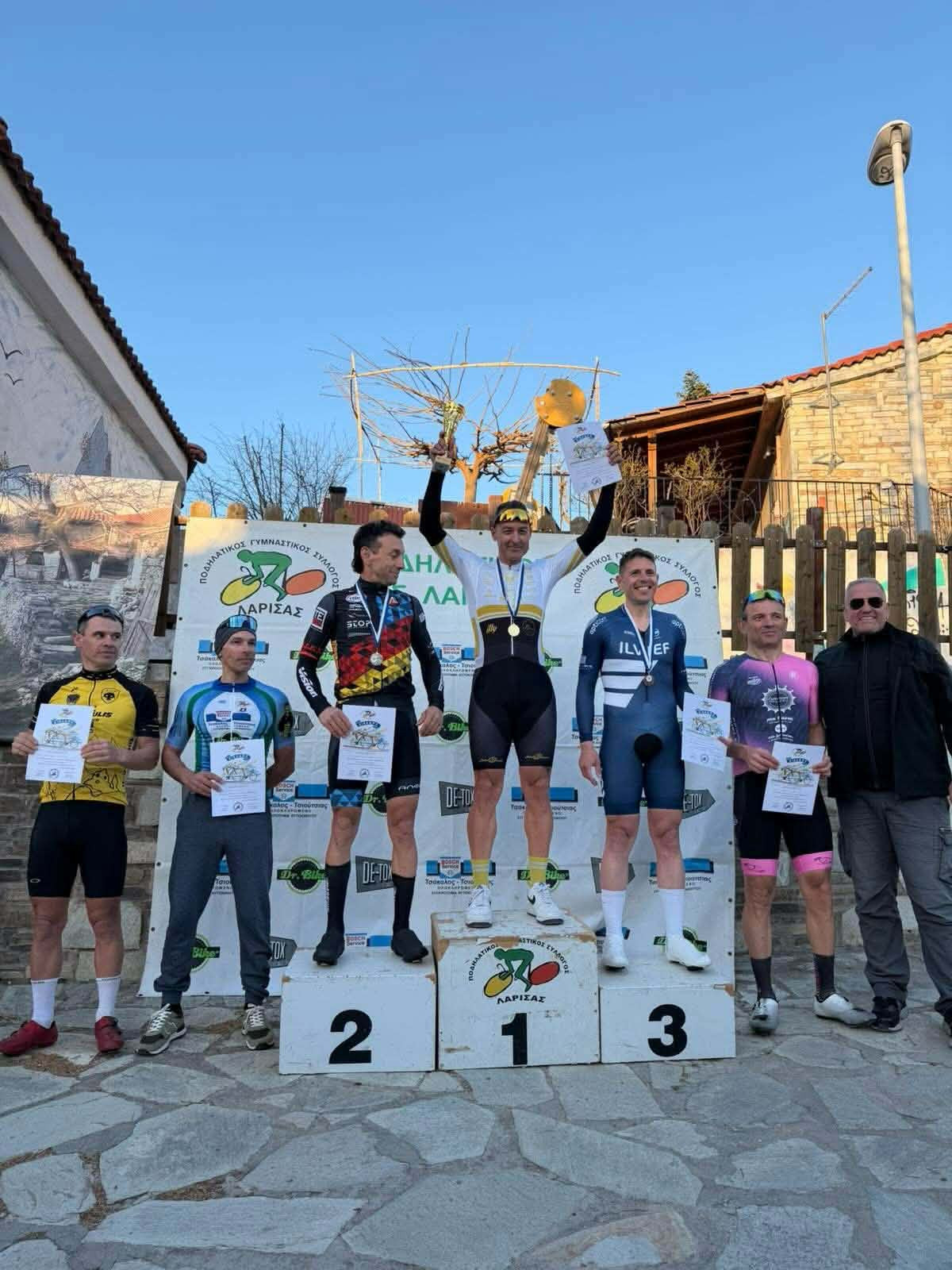 Αθλητικός Ποδηλατικός Όμιλος Γιαννιτσών: Ένα Σαββατοκύριακο γεμάτο...βάθρα!