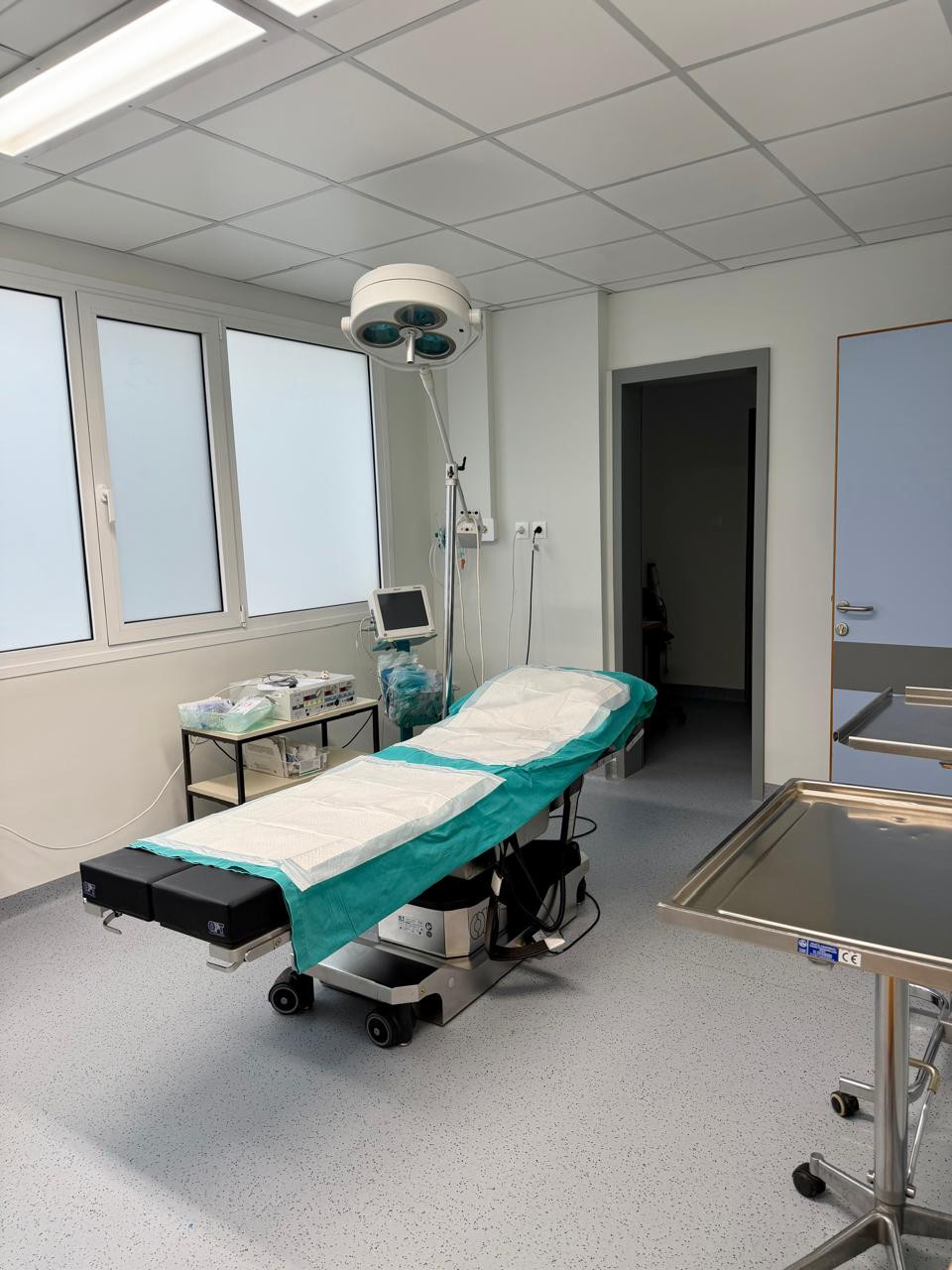 Επίσκεψη Λάκη Βασιλειάδη στα νέα ΤΕΠ και χειρουργεία που παραδόθηκαν σε Έδεσσα και Γιαννιτσά