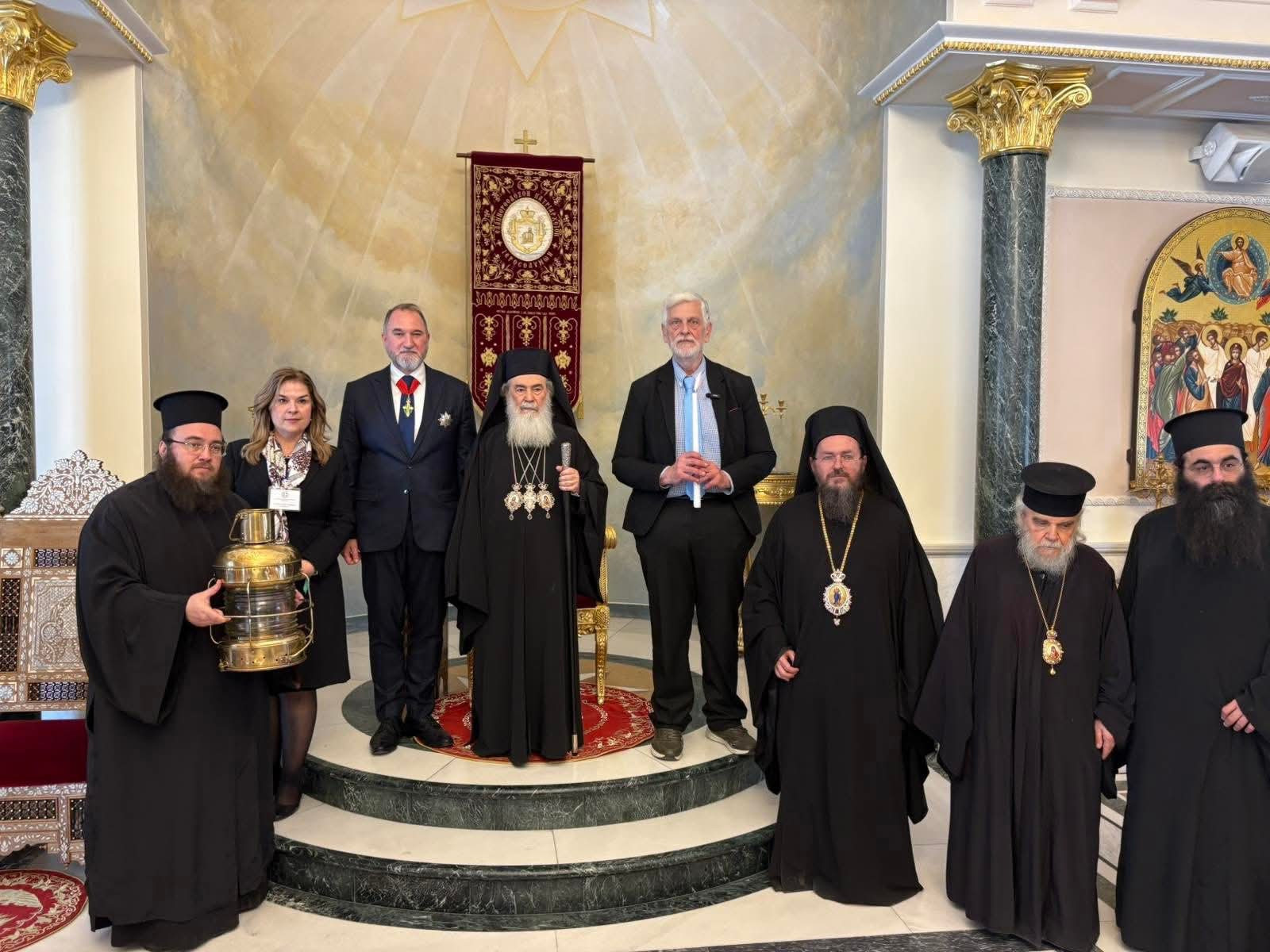 Έρχεται το Άγιο Φως