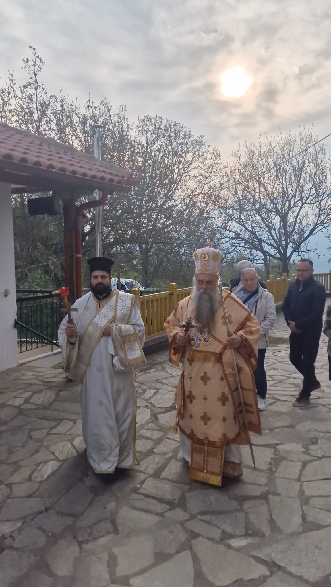 Με λαμπρότητα ο Εσπερινός της Αγάπης στην Ιερά Μονή Αρχαγγέλου Μιχαήλ Αλμωπίας παρουσία του Επισκόπου κ. Στεφάνου