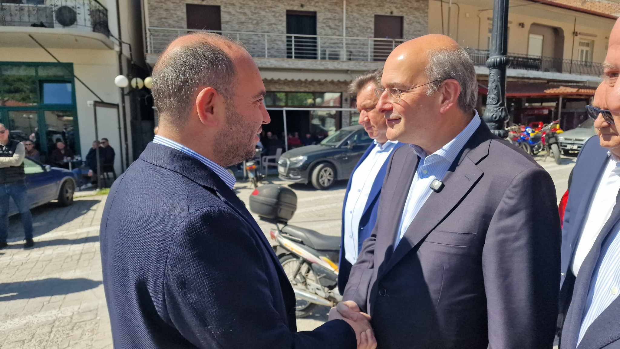 Έφτασε στους Προμάχους ο Κωστής  Χατζηδάκης: Θερμή  υποδοχή