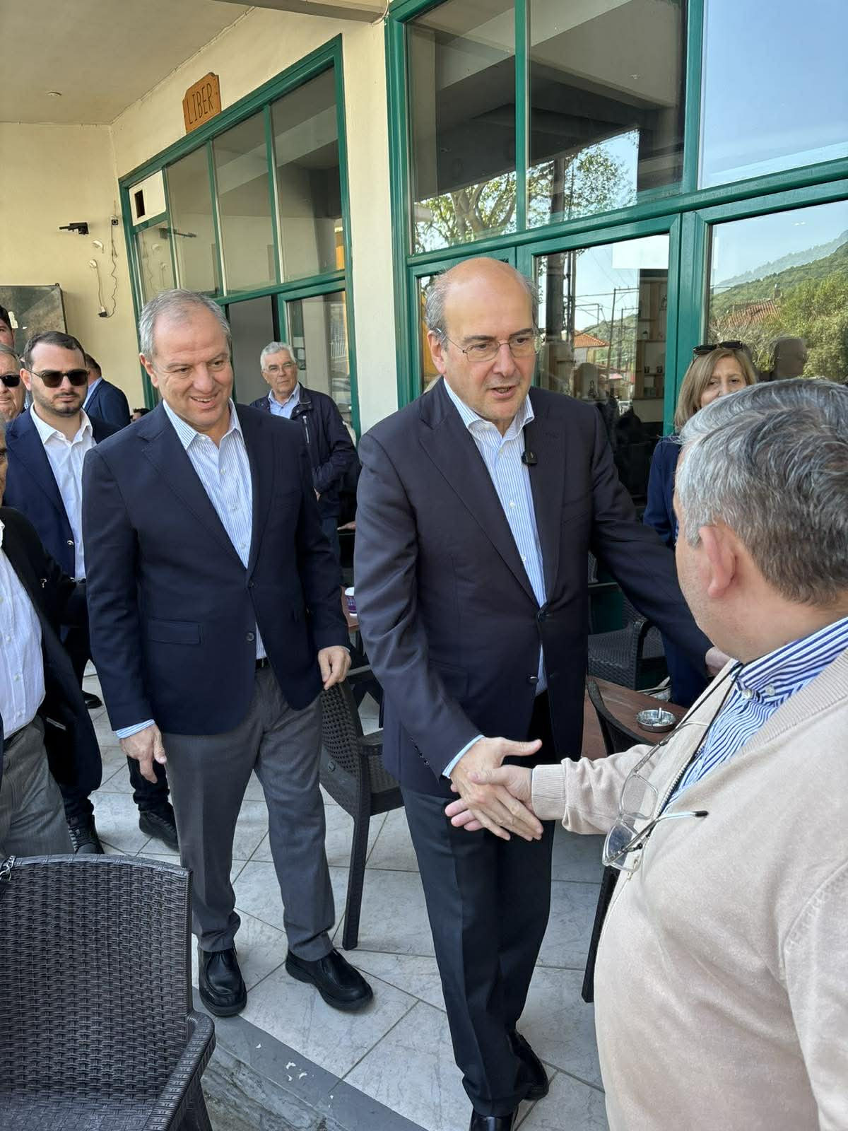 Έφτασε στους Προμάχους ο Κωστής  Χατζηδάκης: Θερμή  υποδοχή