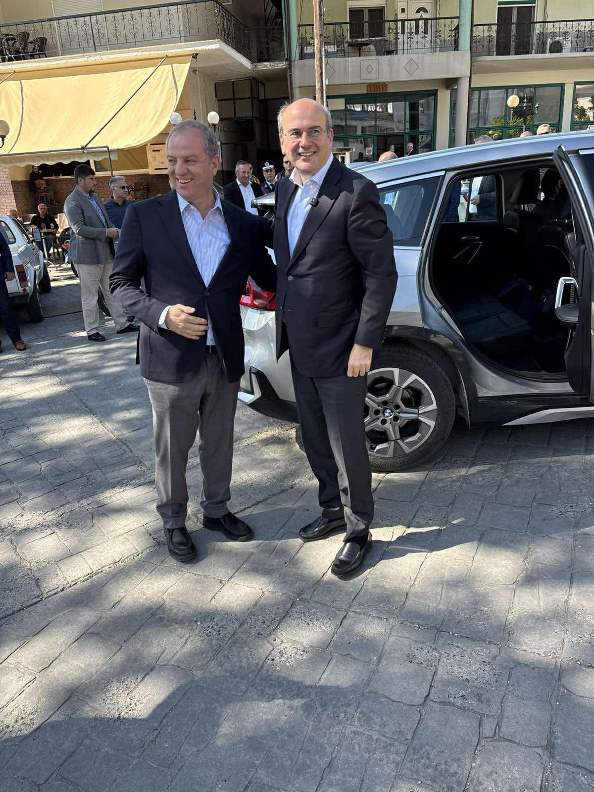 Έφτασε στους Προμάχους ο Κωστής  Χατζηδάκης: Θερμή  υποδοχή