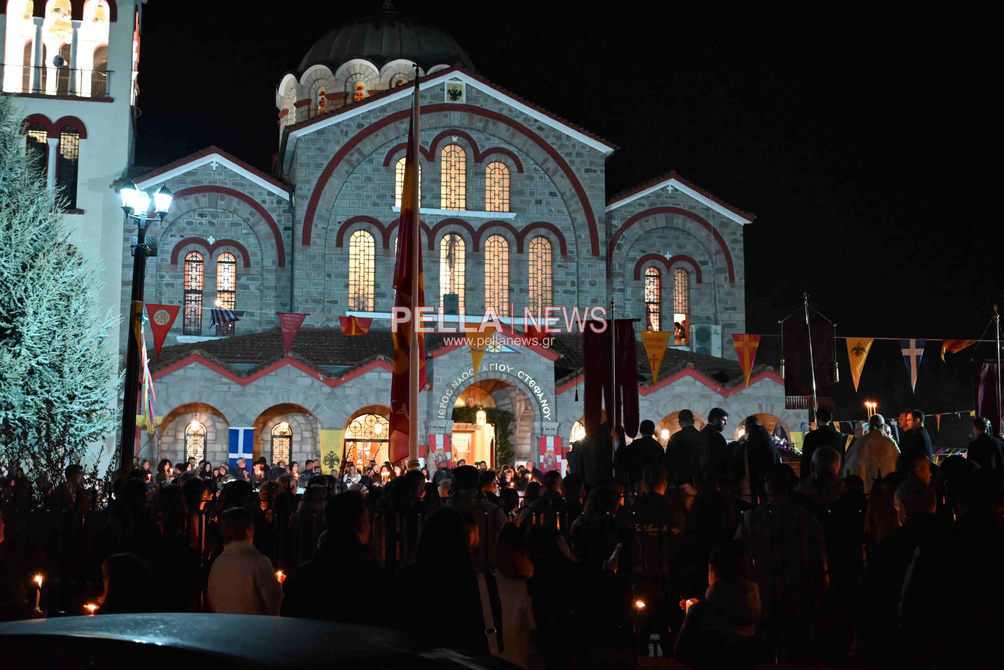 Η τελετή της Αναστάσεως στον Ιερό Ναό Αγίου Στεφάνου Σκύδρας