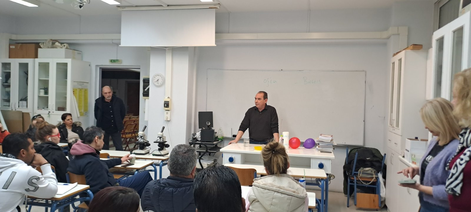 1ο ΓΕΛ και ΣΔΕ Έδεσσας -Δράση με τίτλο «Οι  θετικές επιστήμες στην καθημερινότητα»μια συνάντηση της Χημείας, της Βιολογίας και της Φυσικής