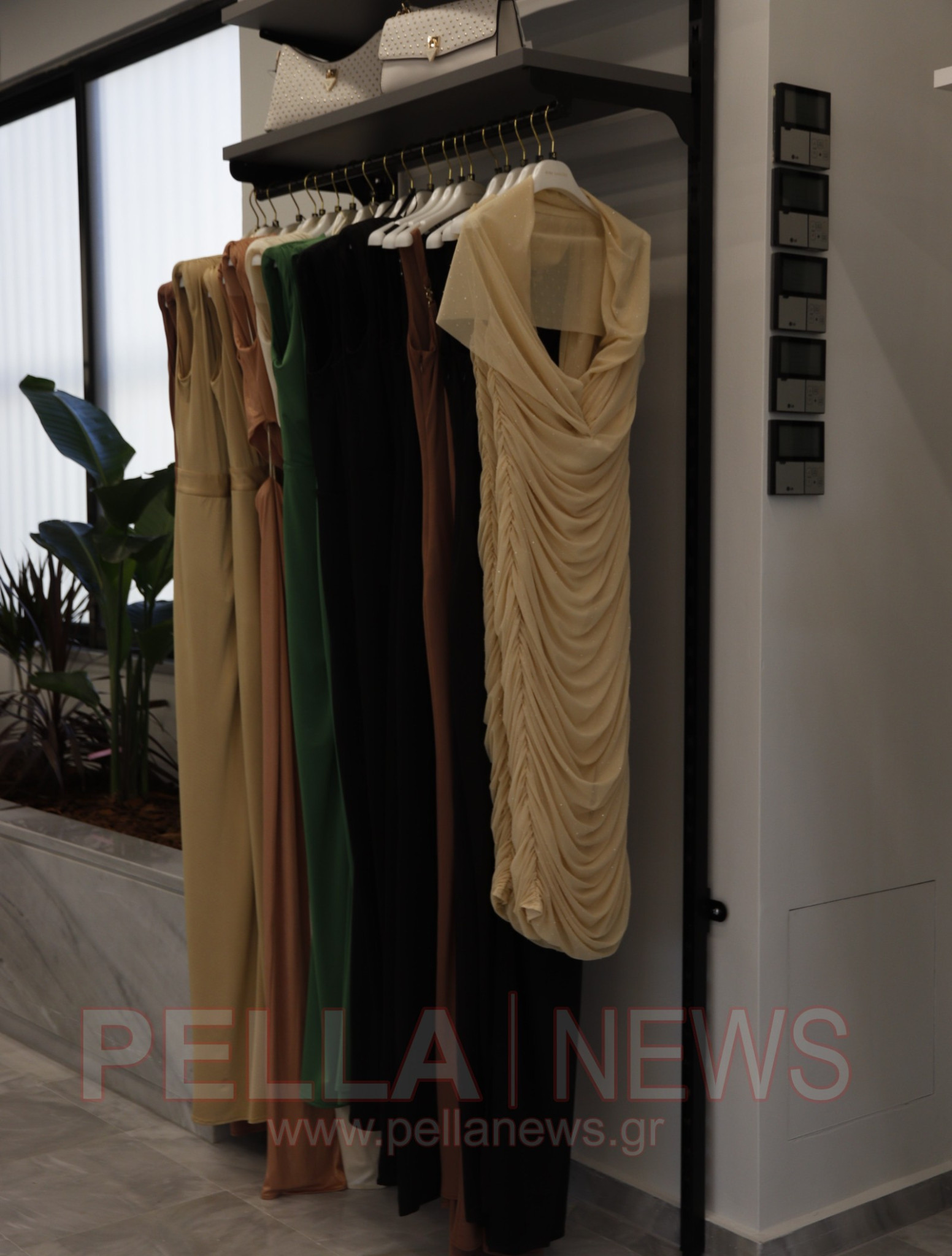 Το νέο σημείο αναφοράς για τη γυναικεία μόδα στη Σκύδρα είναι γεγονός (φωτογραφίες & βίντεο)