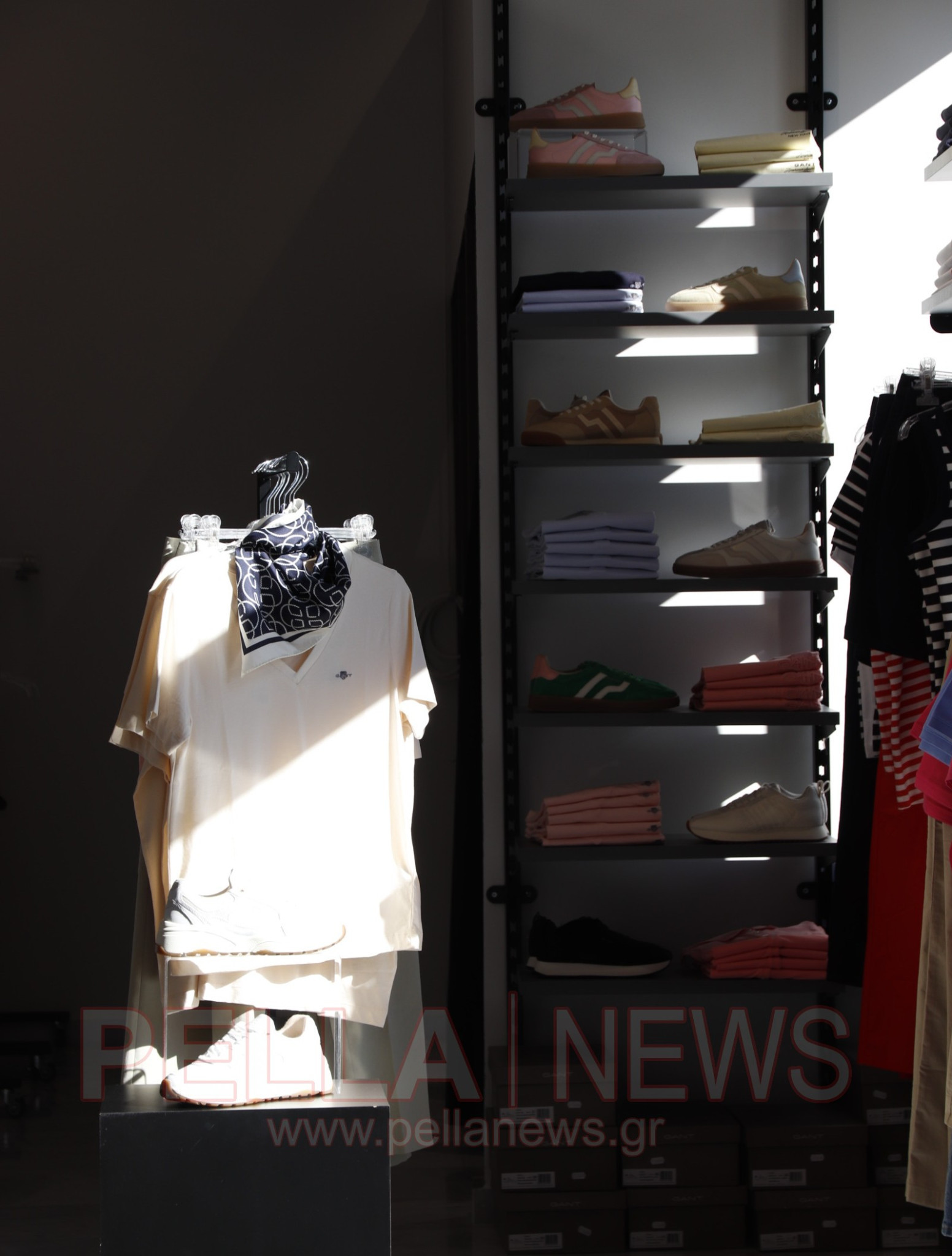 Το νέο σημείο αναφοράς για τη γυναικεία μόδα στη Σκύδρα είναι γεγονός (φωτογραφίες & βίντεο)