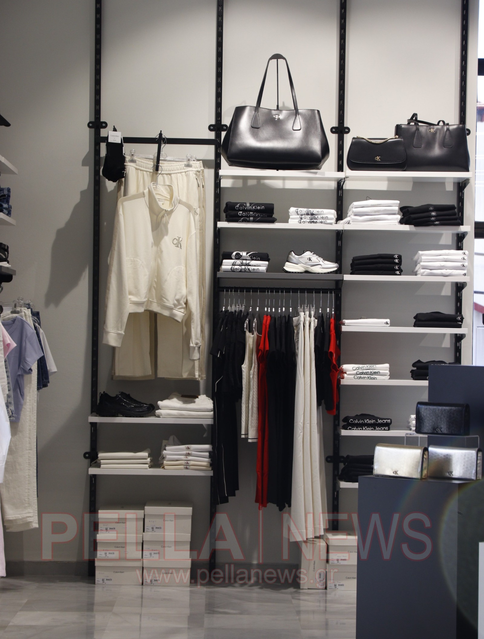 Το νέο σημείο αναφοράς για τη γυναικεία μόδα στη Σκύδρα είναι γεγονός (φωτογραφίες & βίντεο)