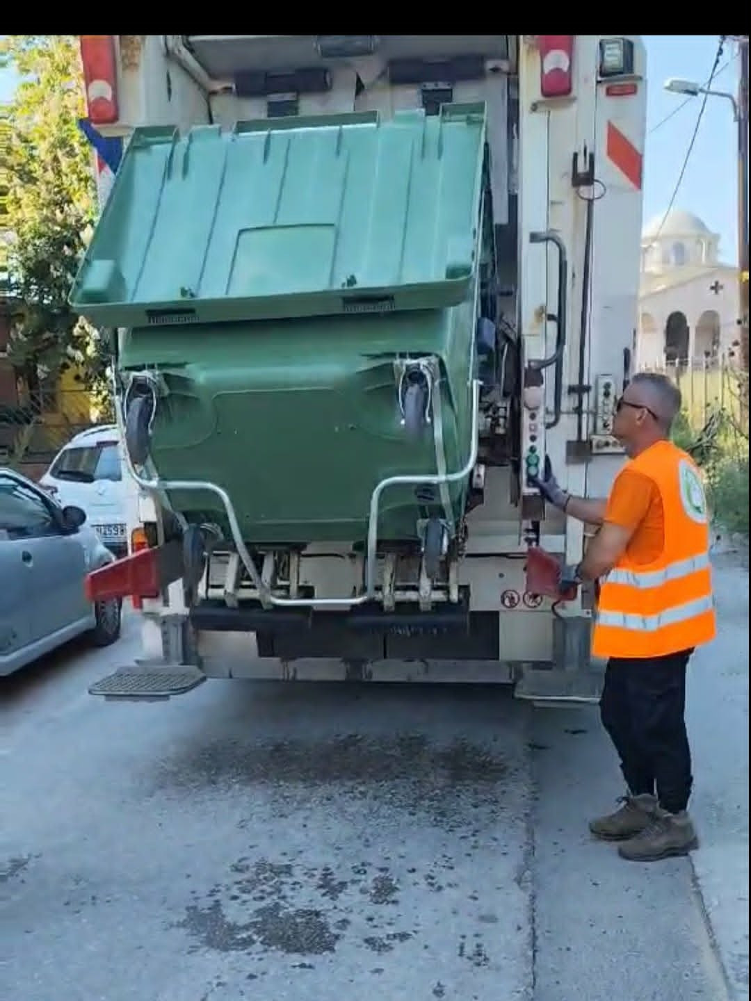 Πρόγραμμα πλύσης – απολύμανσης των κάδων απορριμμάτων σε όλο τον Δήμο