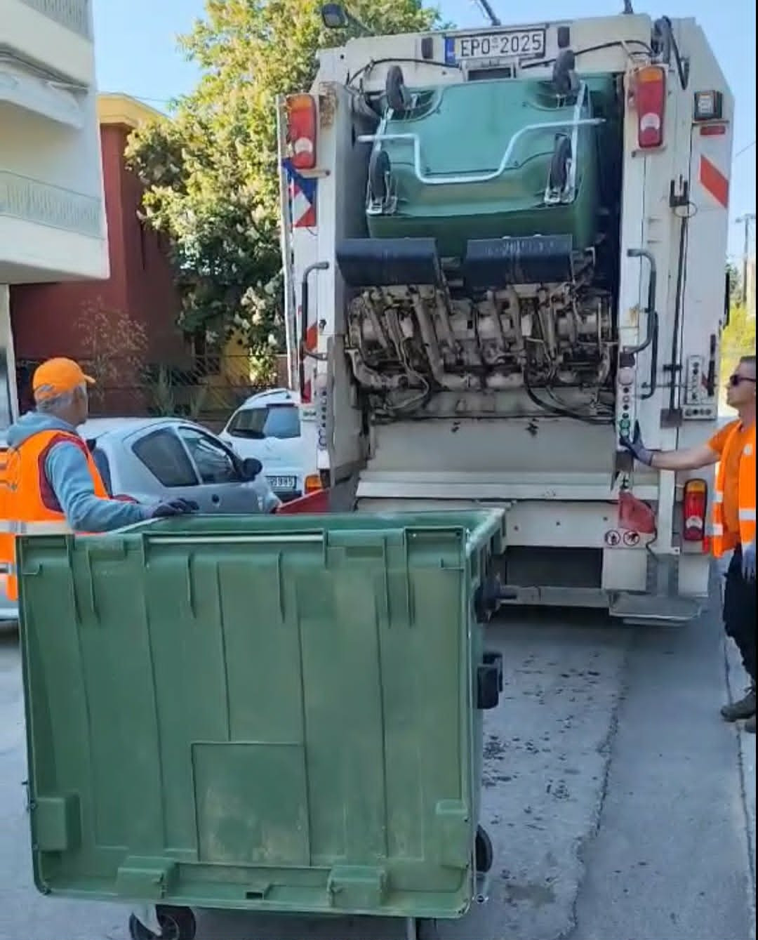 Πρόγραμμα πλύσης – απολύμανσης των κάδων απορριμμάτων σε όλο τον Δήμο