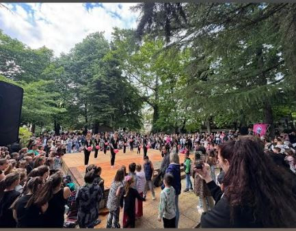 Στην ανθοέκθεση τα κορίτσια της ρυθμικής γυμναστικής του Α.Σ. Έδεσσας