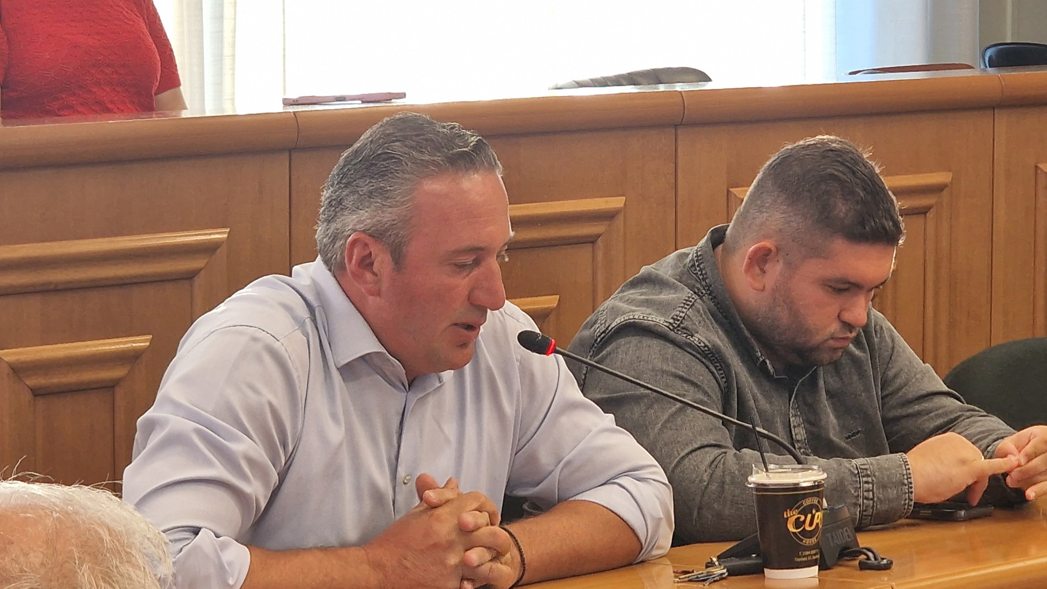 Με ένταση και πολιτικές αιχμές το Δημοτικό Συμβούλιο Αλμωπίας –