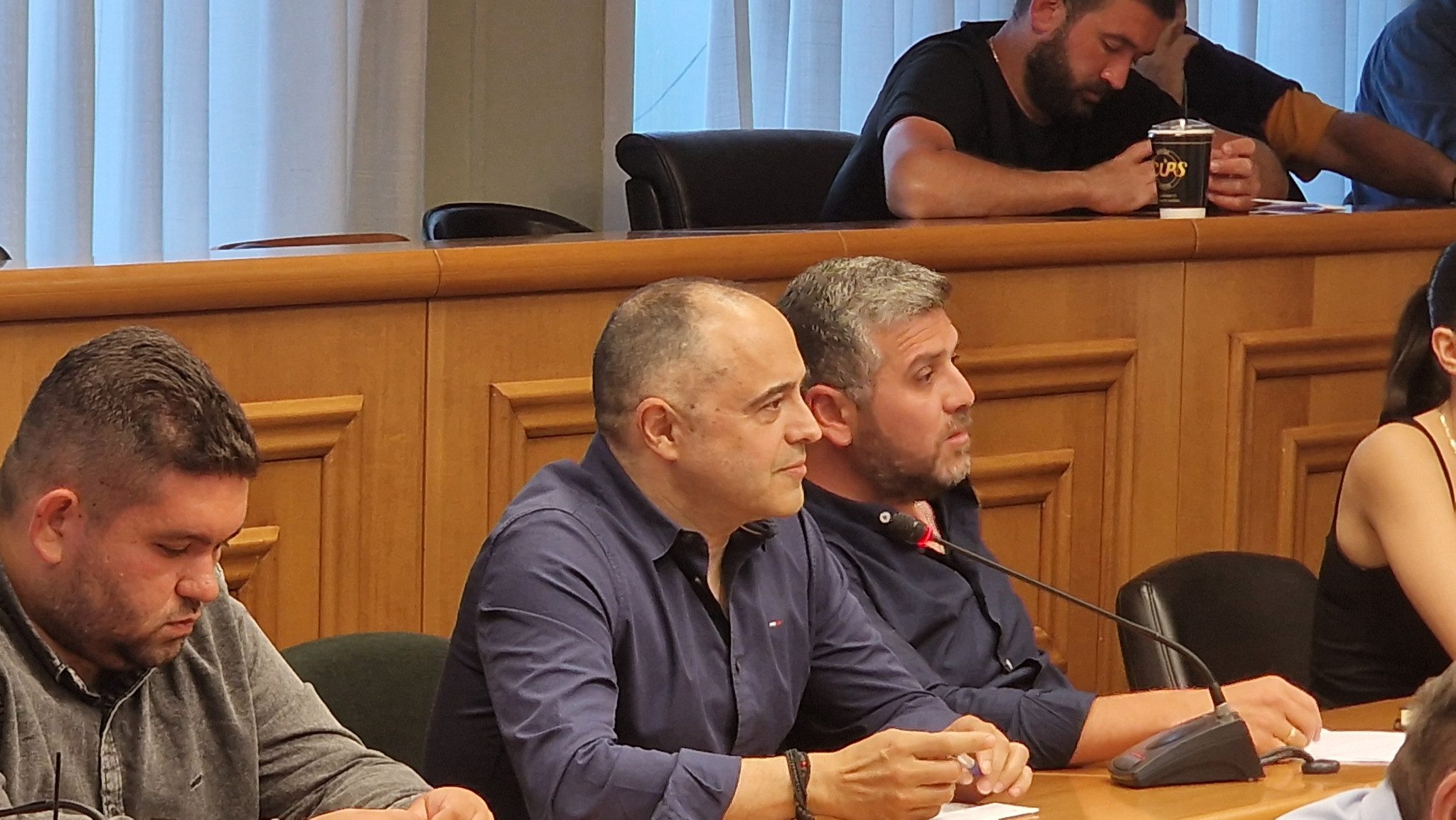 Με ένταση και πολιτικές αιχμές το Δημοτικό Συμβούλιο Αλμωπίας –