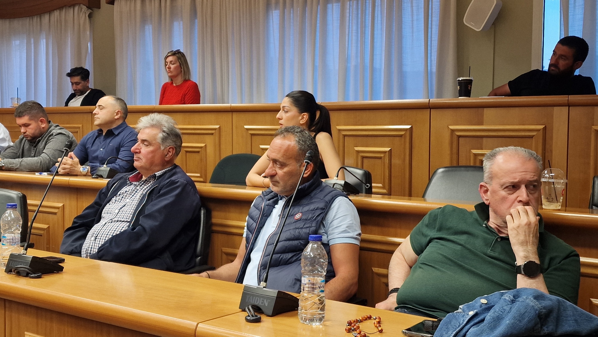 Με ένταση και πολιτικές αιχμές το Δημοτικό Συμβούλιο Αλμωπίας –