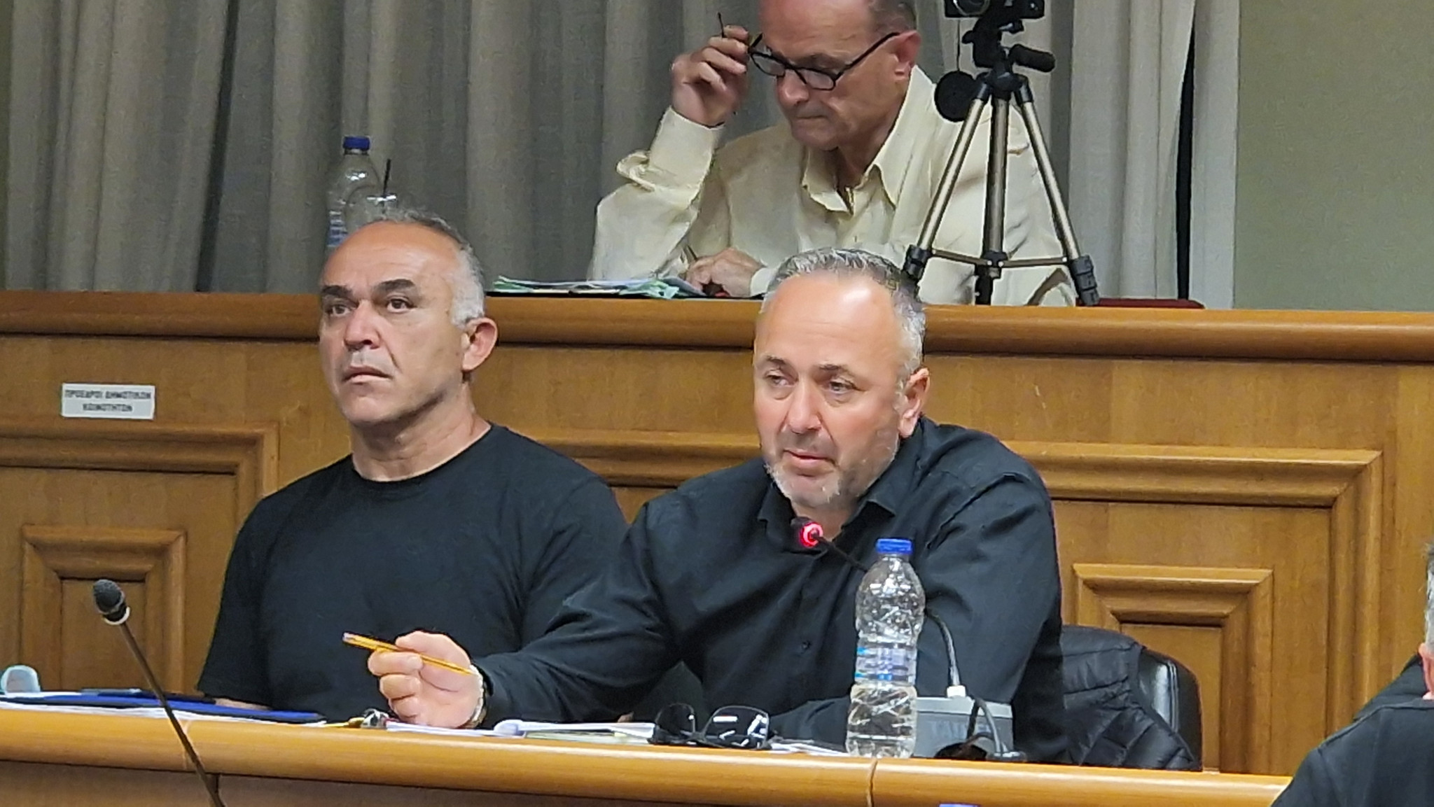 Με ένταση και πολιτικές αιχμές το Δημοτικό Συμβούλιο Αλμωπίας –