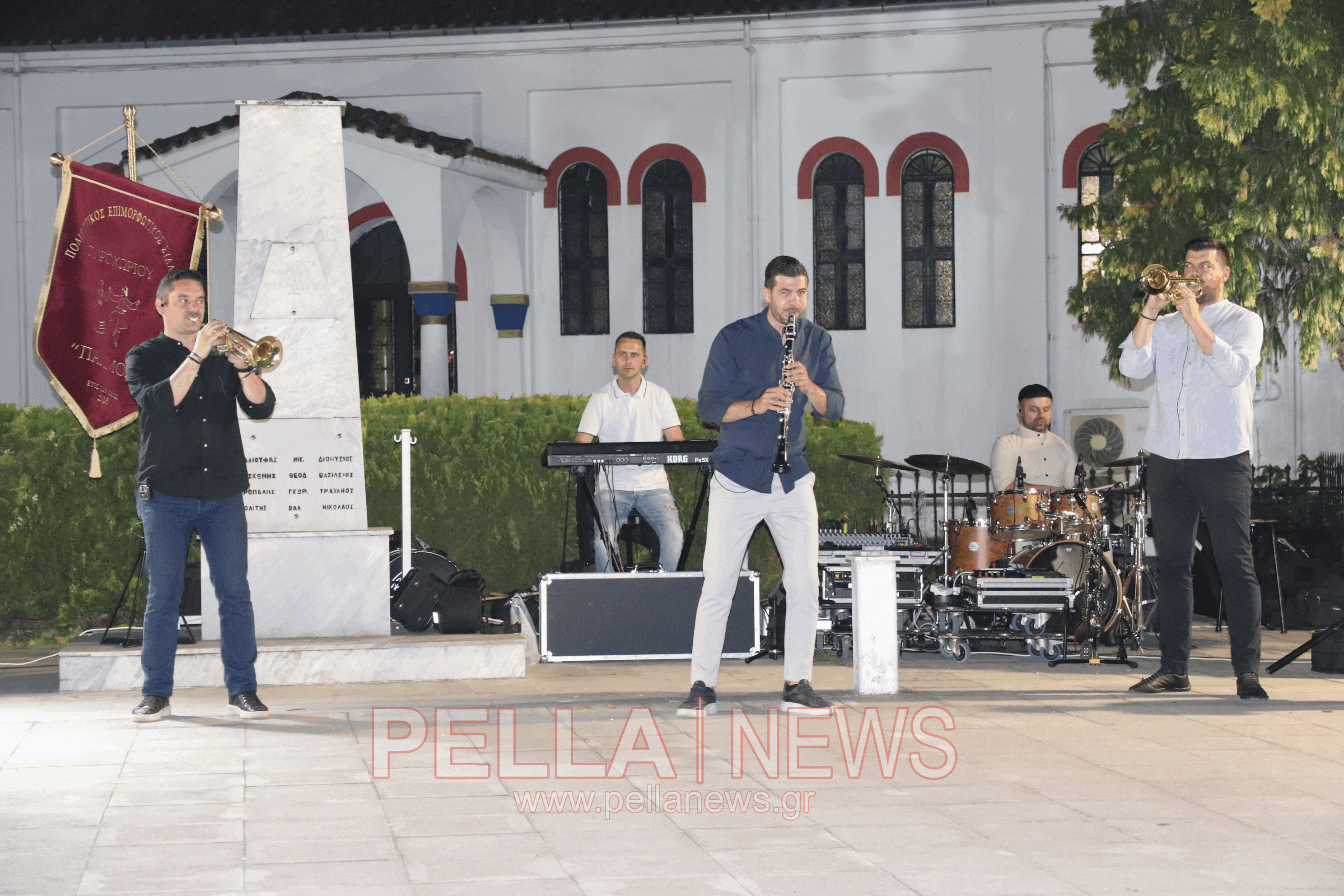 Δυναμική έναρξη για το τριήμερο του Αγίου Πνεύματος στα Καλύβια Σκύδρας (φωτο & βιντεο)