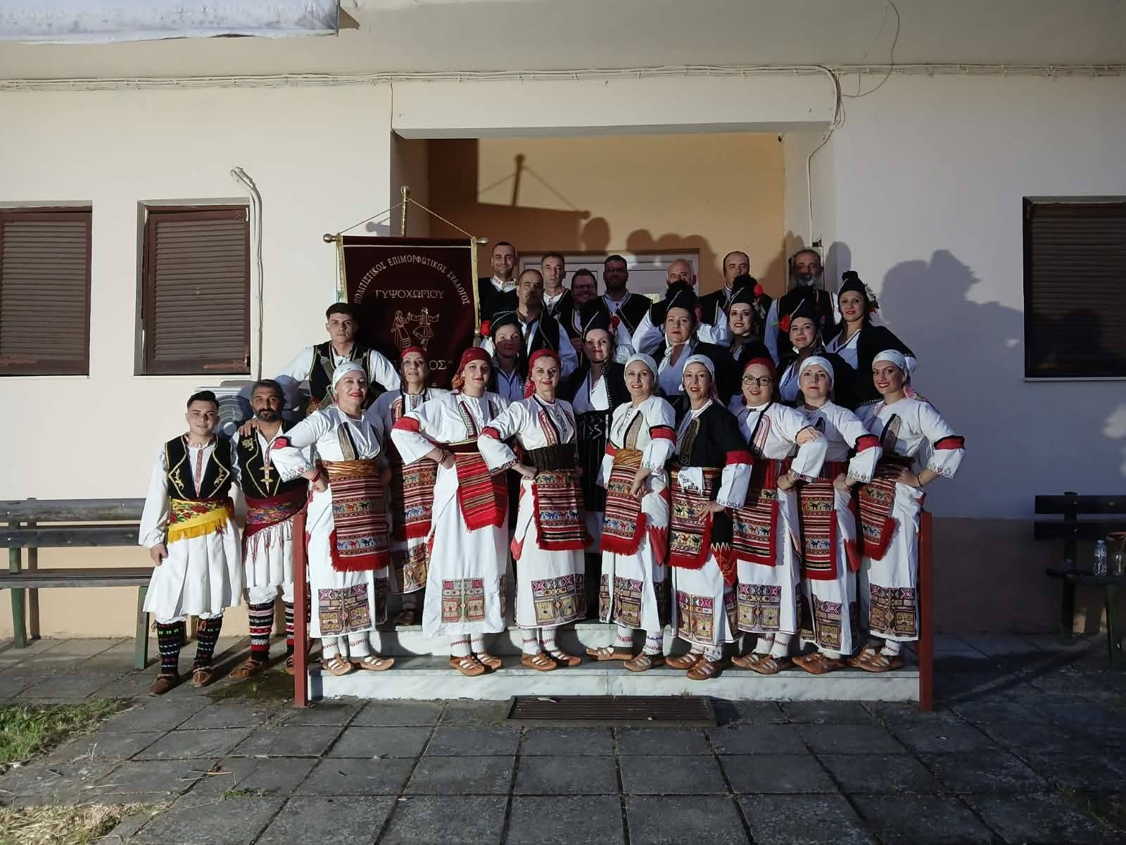 Δυναμική έναρξη για το τριήμερο του Αγίου Πνεύματος στα Καλύβια Σκύδρας (φωτο & βιντεο)