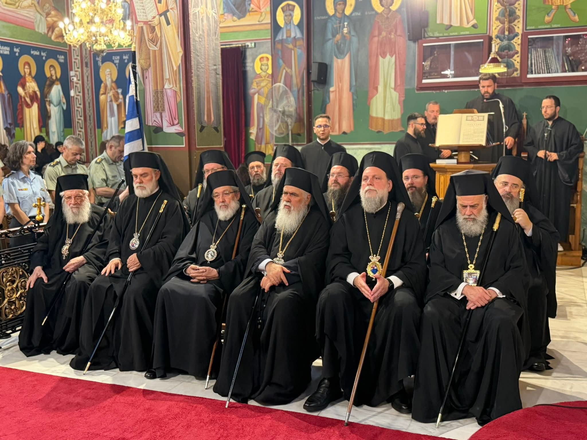 Πλήθος πιστών και Αρχιερέων τίμησαν τον Μητροπολίτη Ιουστίνο για τα Ονομαστήριά του