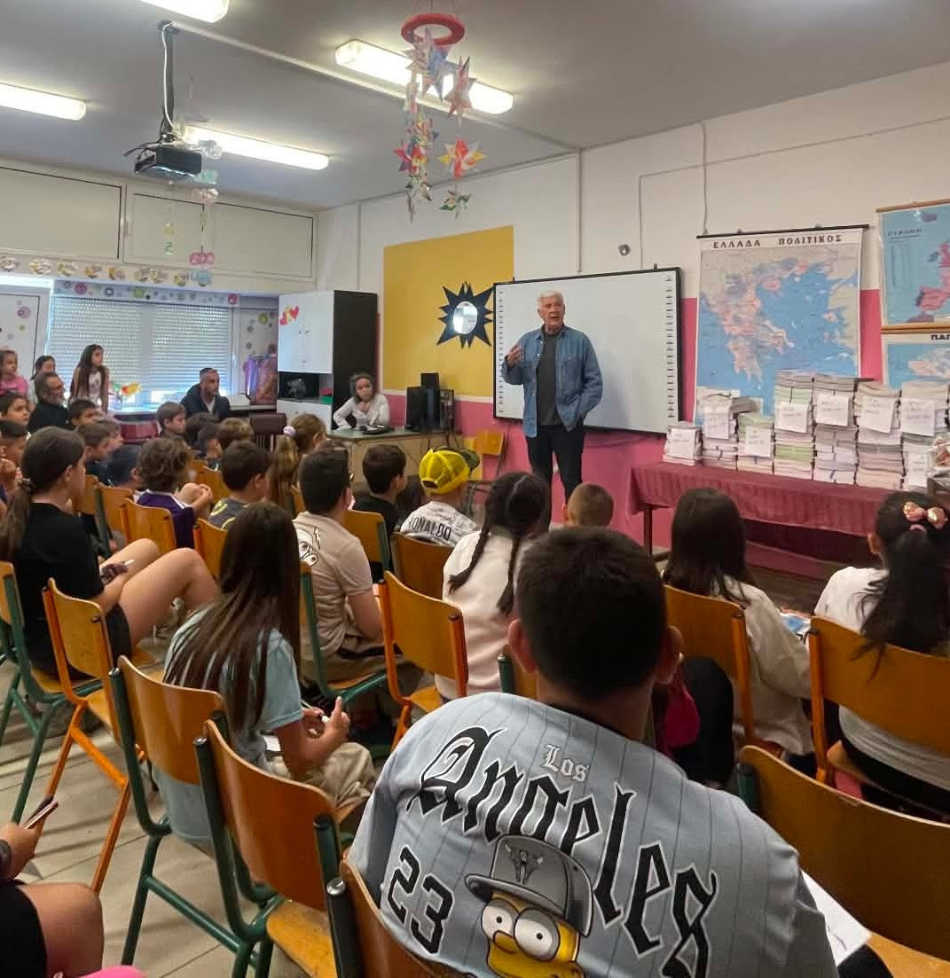 Δράση του FIFA Football for Schools στο Λουτράκι Αλμωπίας με προσκεκλημένο τον Αντώνη Μήνου
