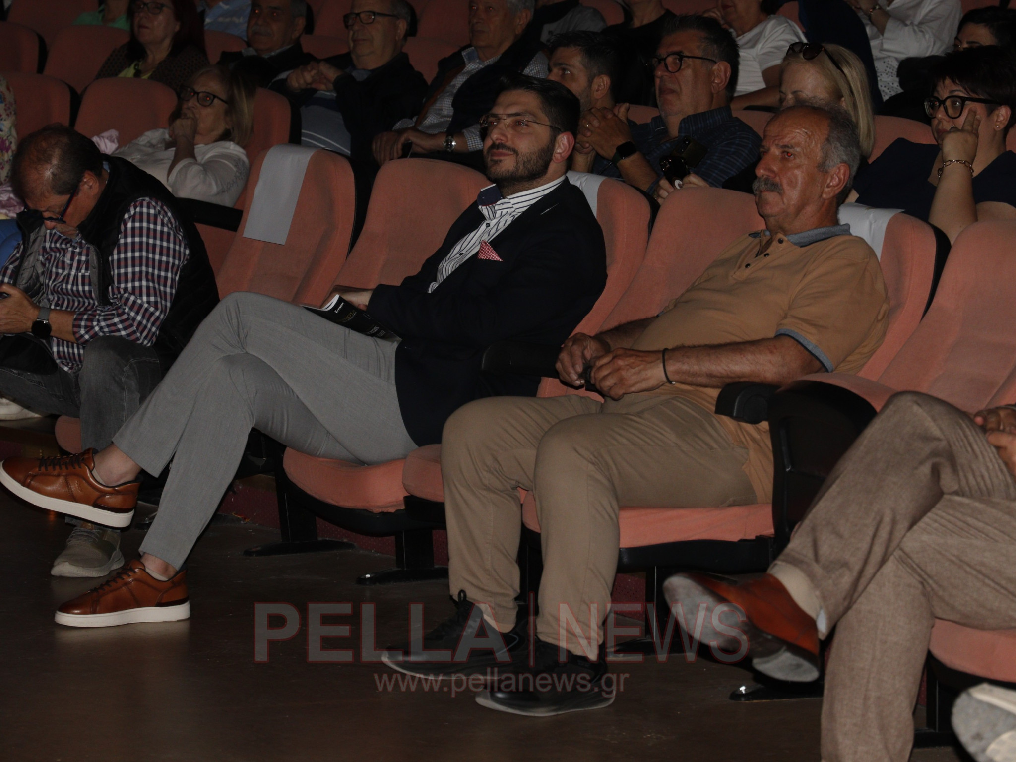 Το Βιβλιοπωλείο «ΑΛΦΑΒΗΤΑΡΙ» παρουσίασε στα Γιαννιτσά τον «Καθαρμό» του Σπύρου Πετρουλάκη (βιντεο/ φωτογραφίες)