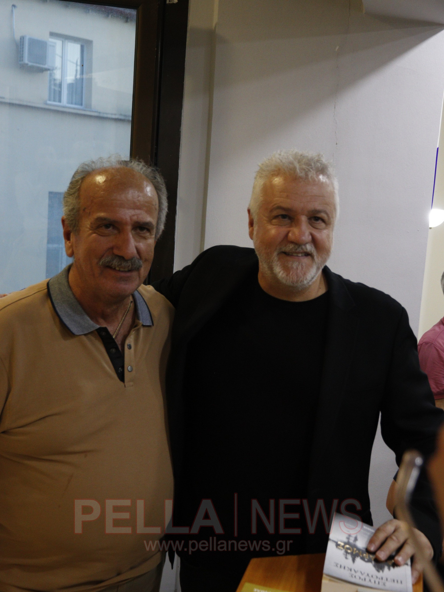Το Βιβλιοπωλείο «ΑΛΦΑΒΗΤΑΡΙ» παρουσίασε στα Γιαννιτσά τον «Καθαρμό» του Σπύρου Πετρουλάκη (βιντεο/ φωτογραφίες)