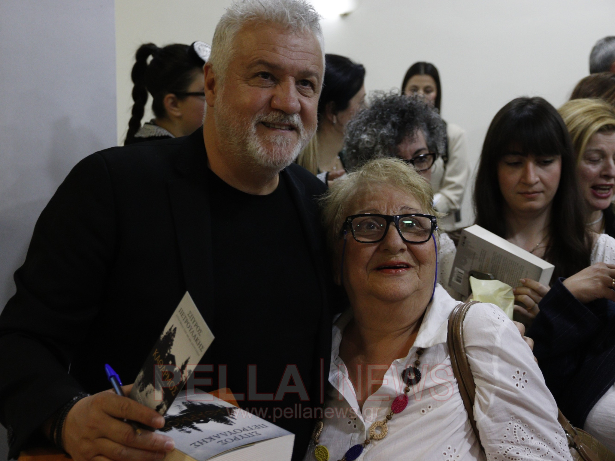 Το Βιβλιοπωλείο «ΑΛΦΑΒΗΤΑΡΙ» παρουσίασε στα Γιαννιτσά τον «Καθαρμό» του Σπύρου Πετρουλάκη (βιντεο/ φωτογραφίες)