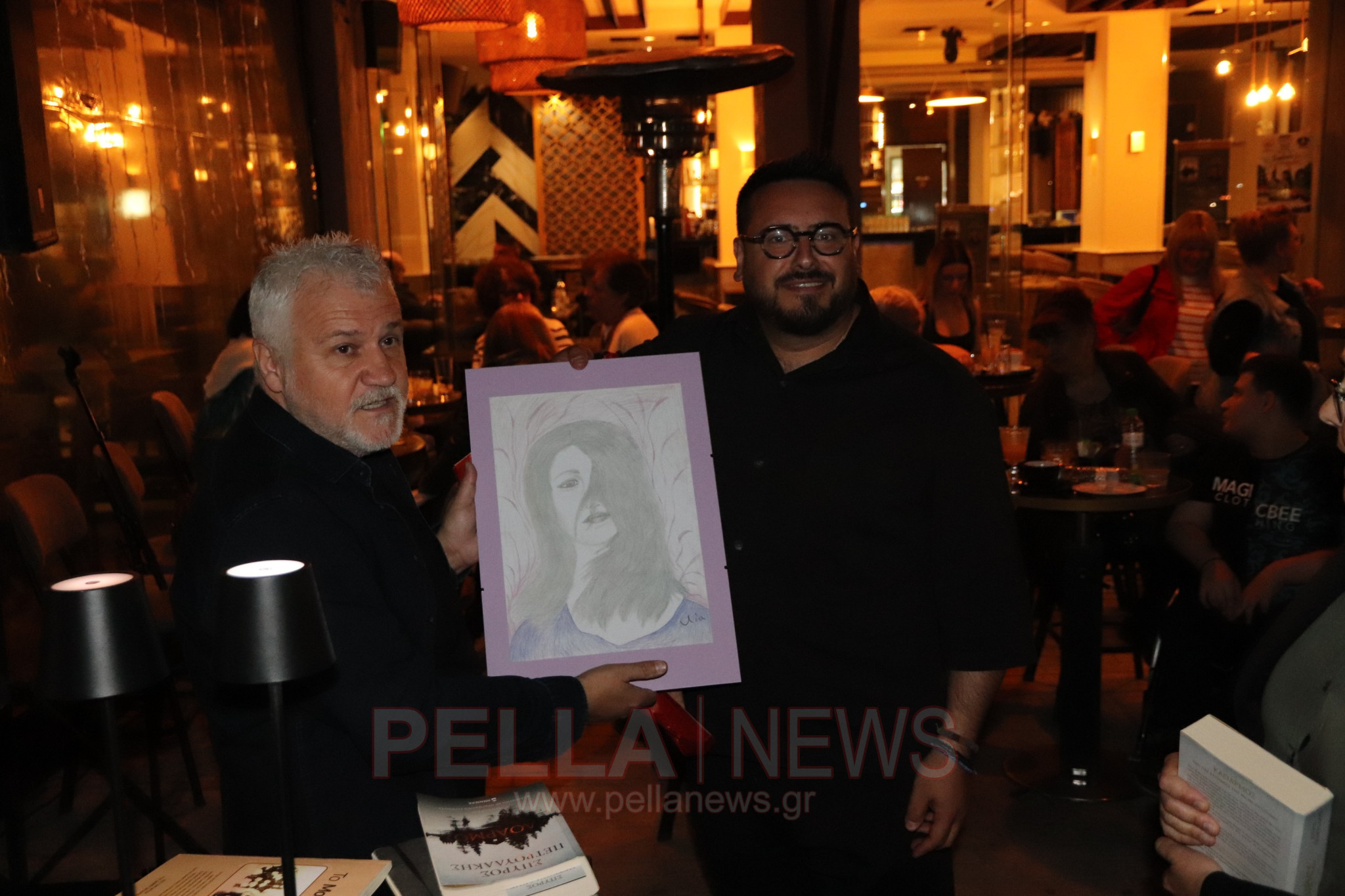 Το βιβλιοπωλείο «Ανδρεάδη» στη Σκύδρα φιλοξένησε την παρουσίαση του νέου βιβλίου «Καθαρμός» του Σπύρου Πετρουλάκη (Βιντεο)