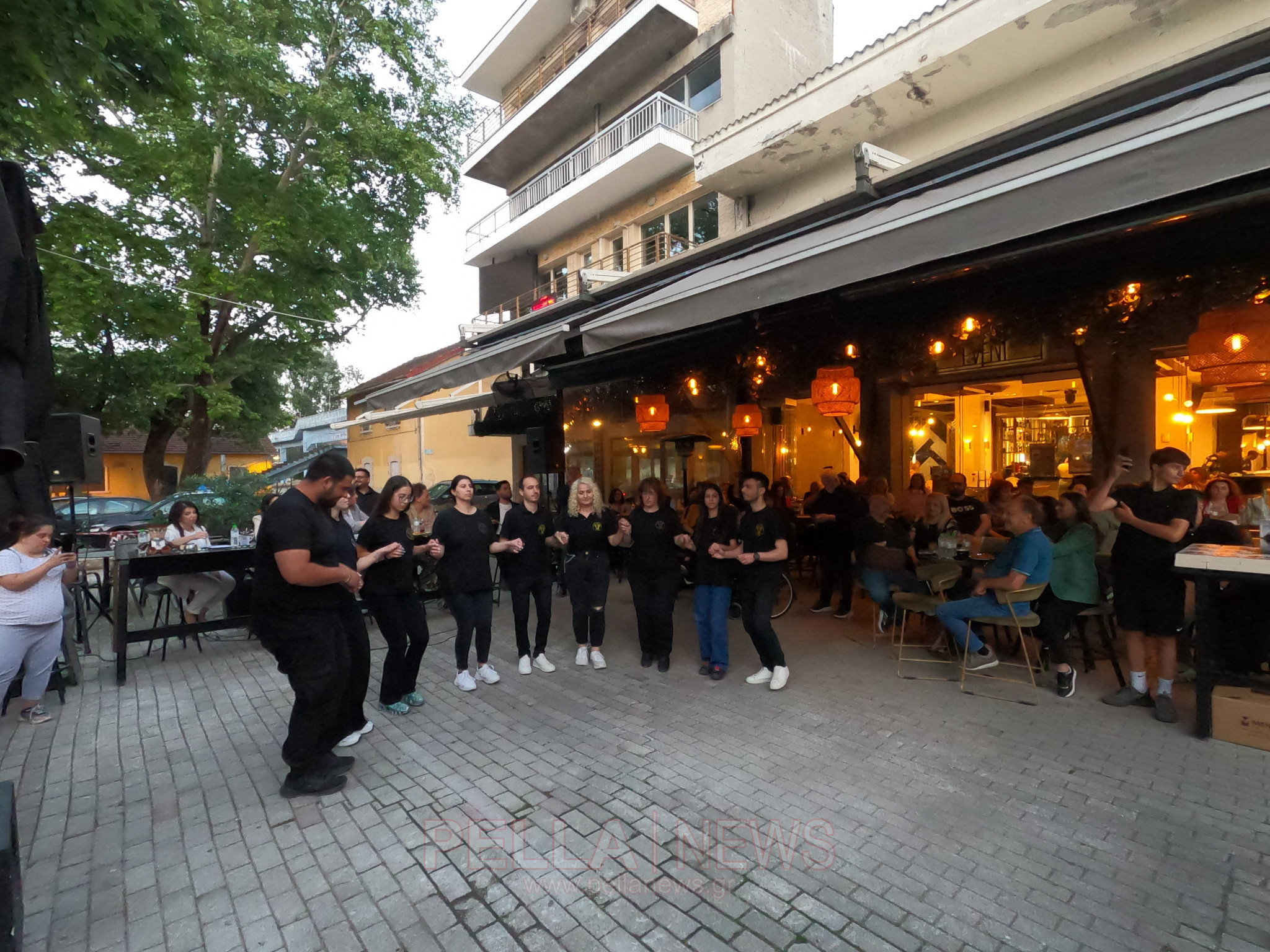 Το βιβλιοπωλείο «Ανδρεάδη» στη Σκύδρα φιλοξένησε την παρουσίαση του νέου βιβλίου «Καθαρμός» του Σπύρου Πετρουλάκη (Βιντεο)