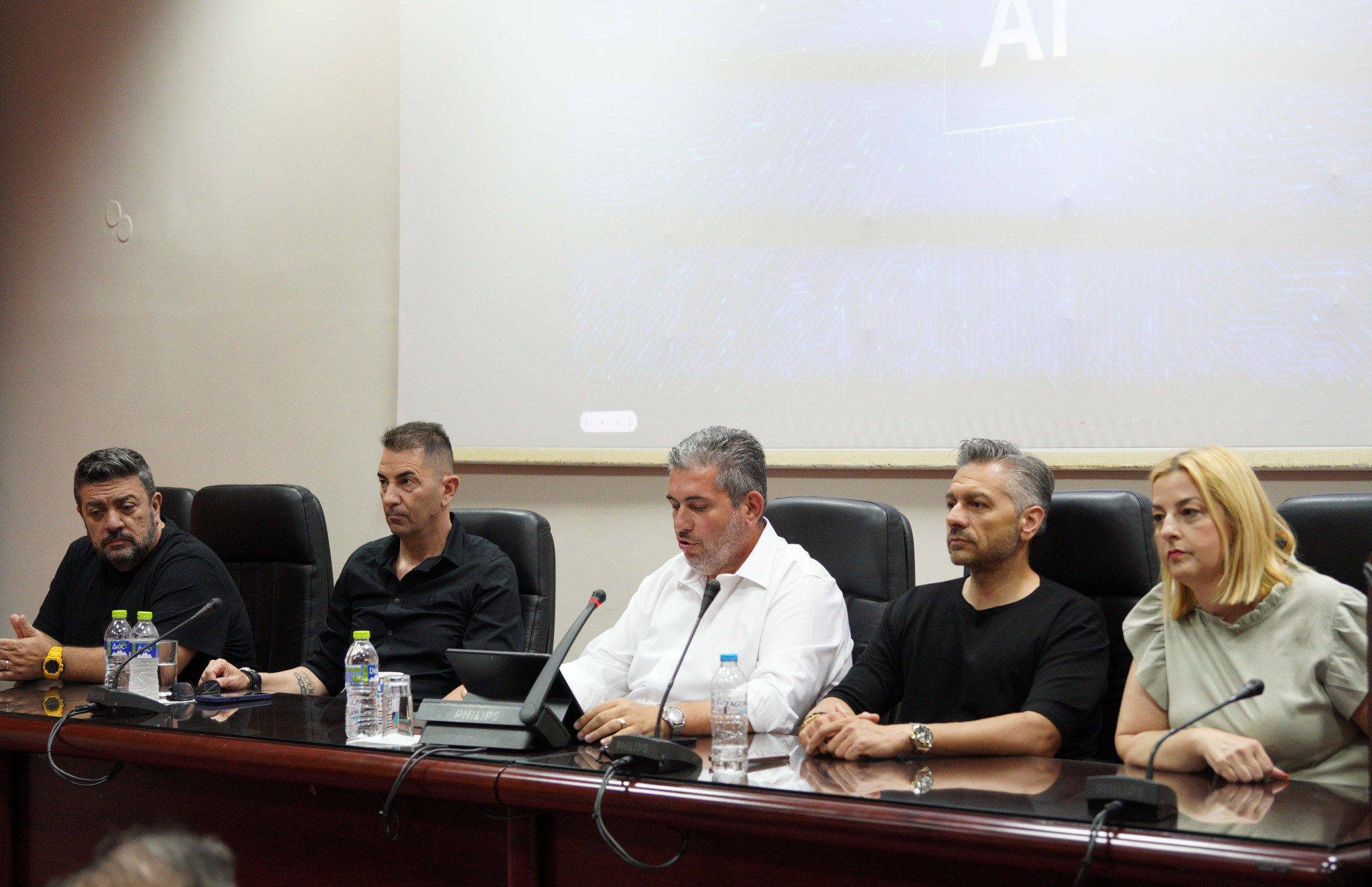 Με μεγάλη επιτυχία πραγματοποιήθηκε η εκδήλωση για την Τεχνητή Νοημοσύνη και το Σύγχρονο Μάρκετινγκ στο Επιμελητήριο Πιερίας