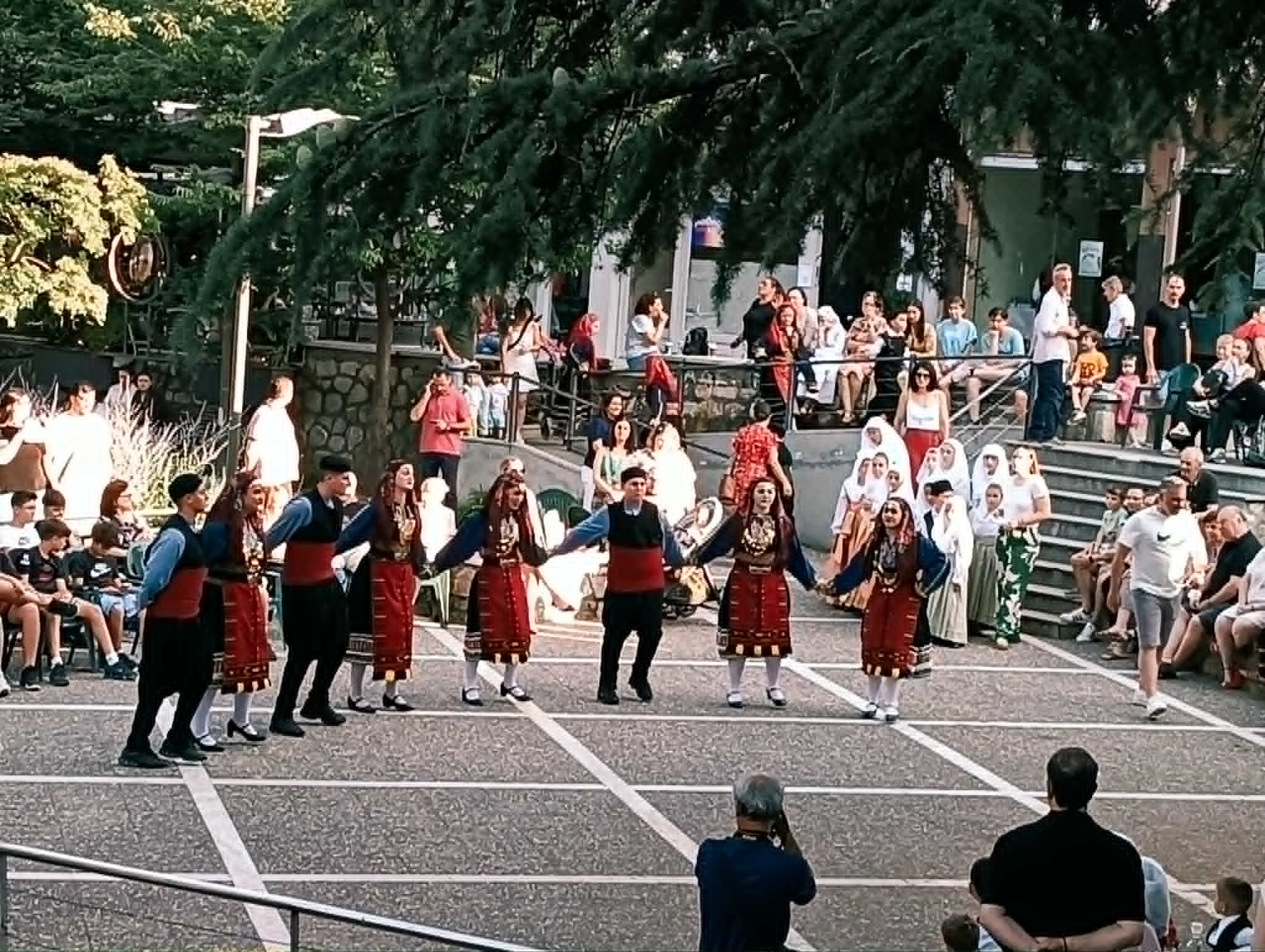Με  επιτυχία πραγματοποιήθηκε το 2ο Χορευτικό Αντάμωμα Παιδικών & Εφηβικών Ομάδων στην Έδεσσα